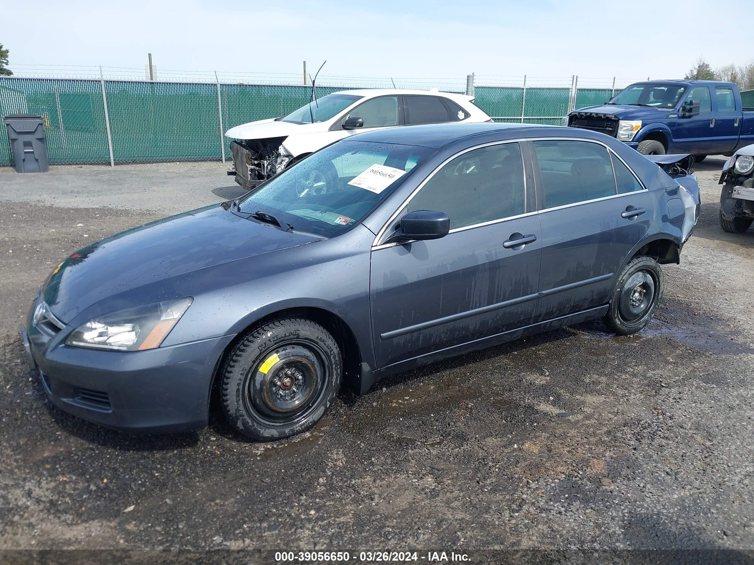 Photo 1 VIN: 1HGCM563X7A124010 - HONDA ACCORD 