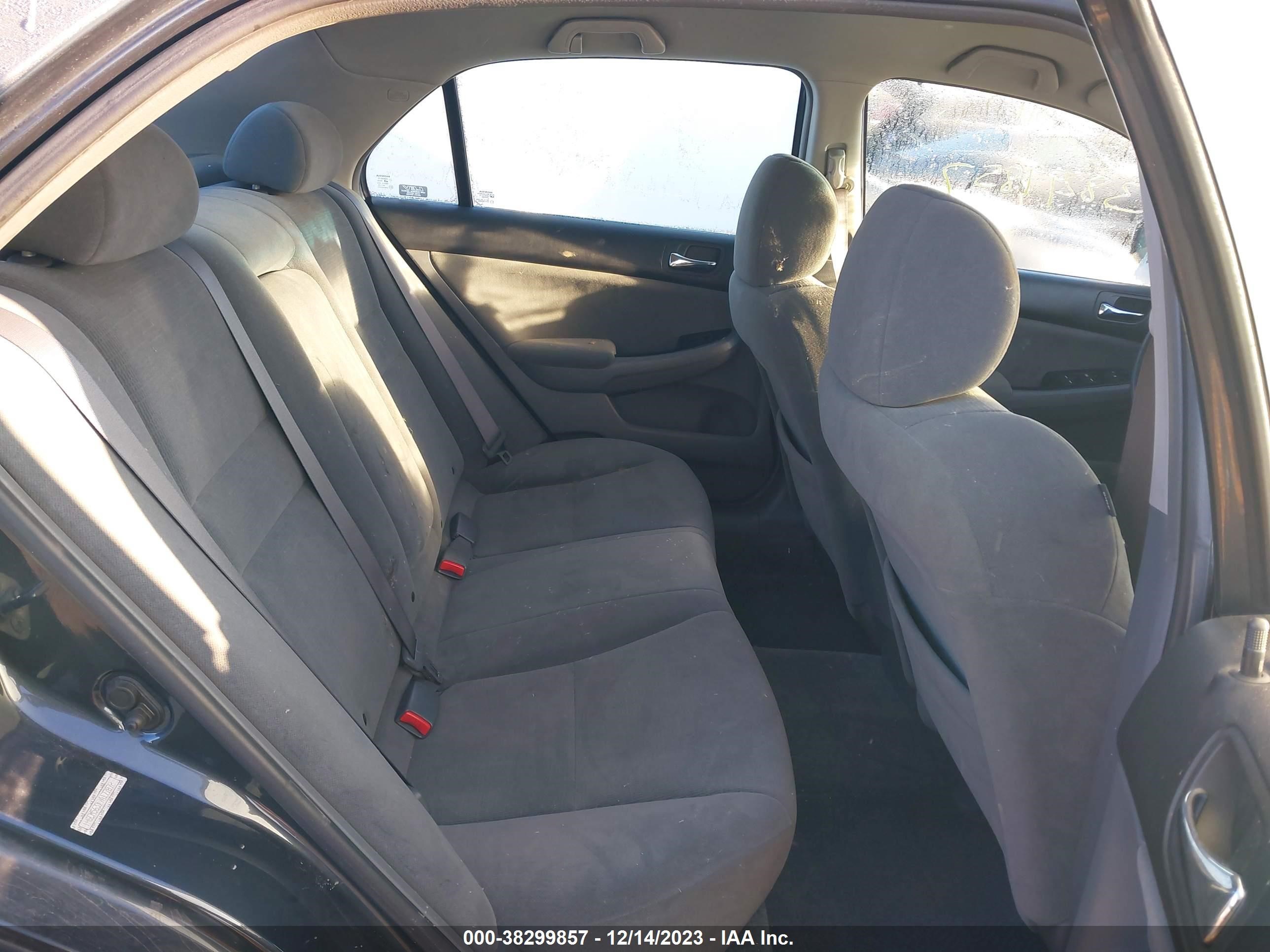 Photo 7 VIN: 1HGCM563X7A177872 - HONDA ACCORD 