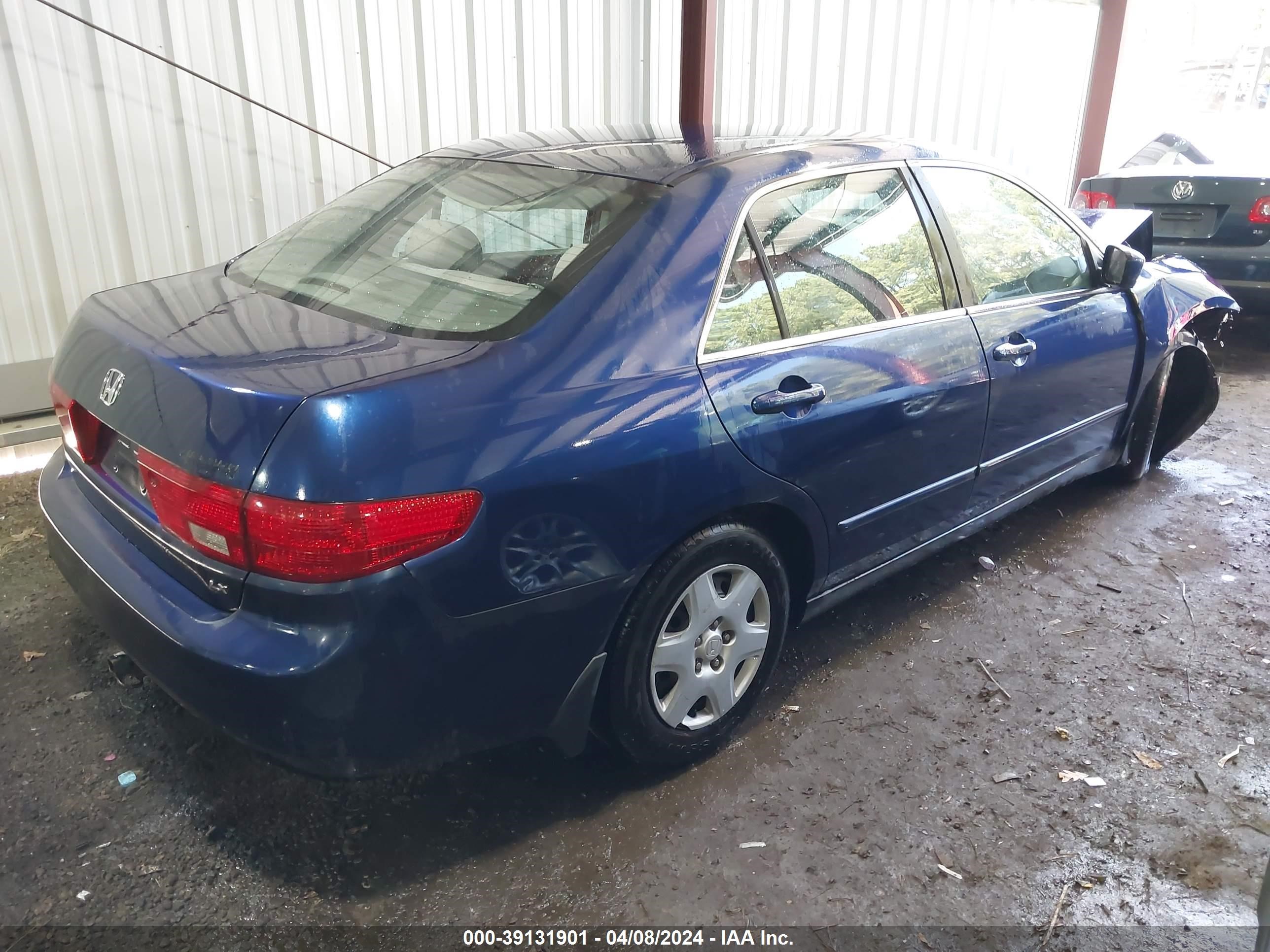 Photo 3 VIN: 1HGCM56405A017537 - HONDA ACCORD 