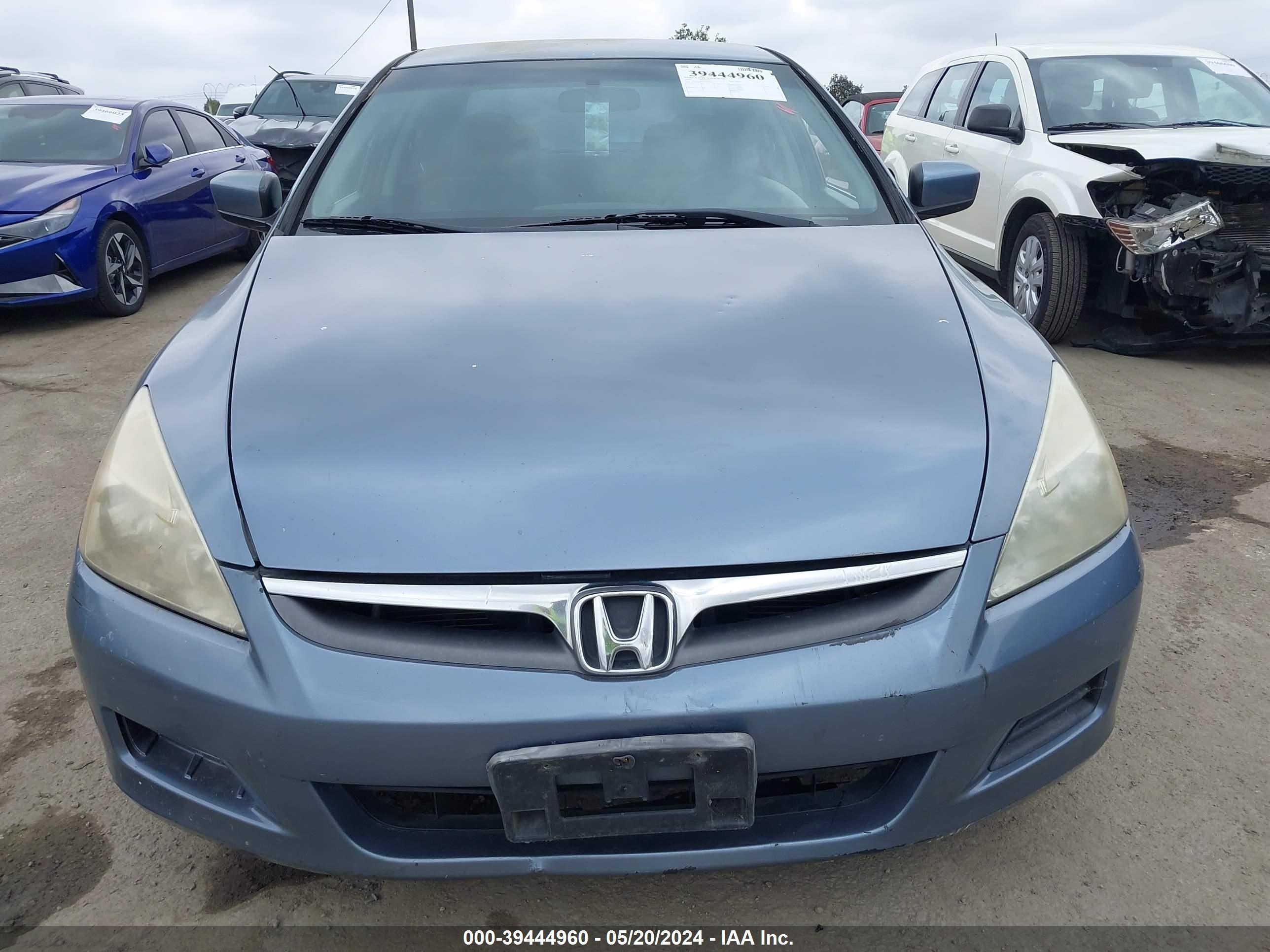 Photo 11 VIN: 1HGCM56407A036723 - HONDA ACCORD 