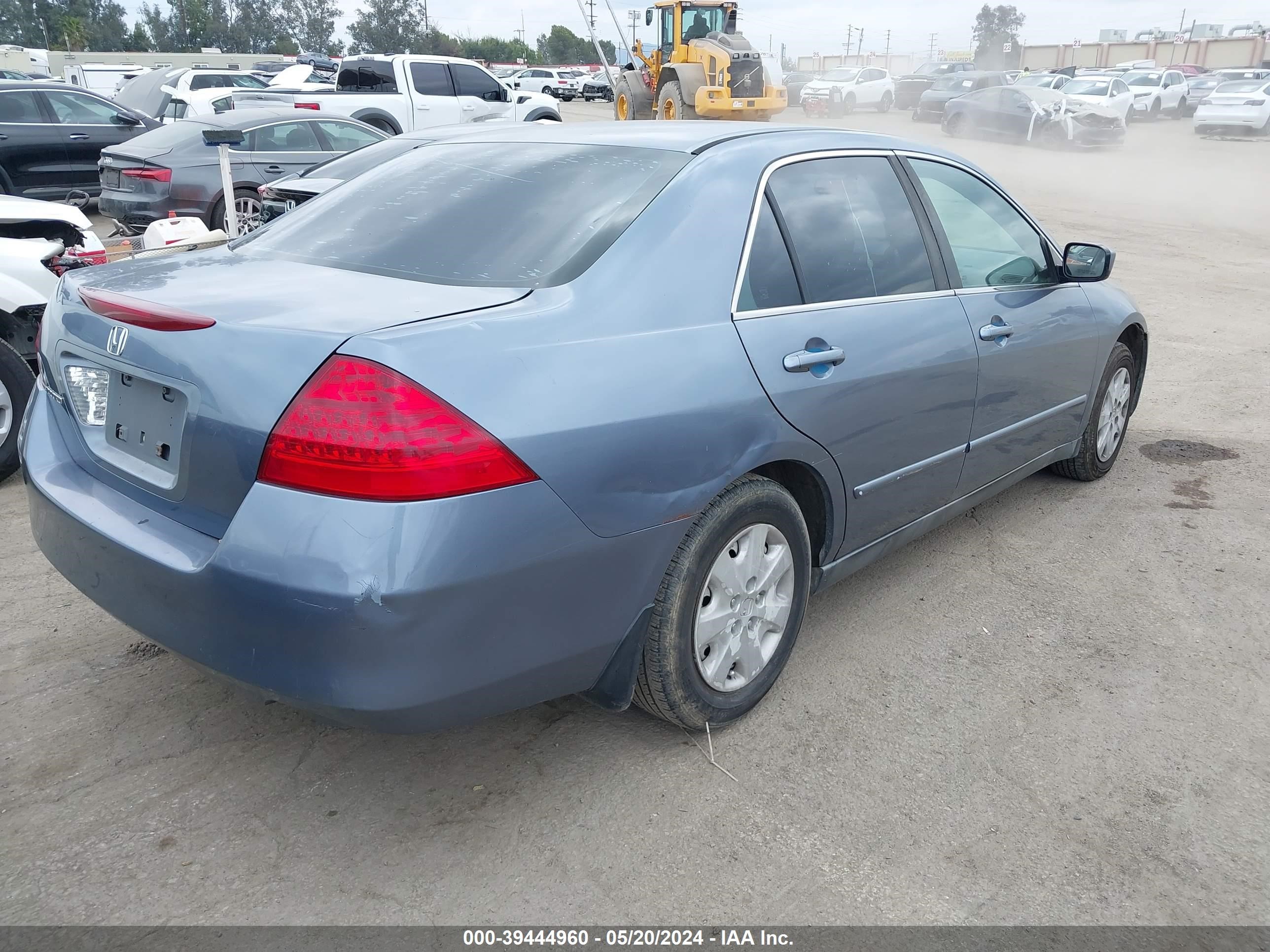 Photo 3 VIN: 1HGCM56407A036723 - HONDA ACCORD 