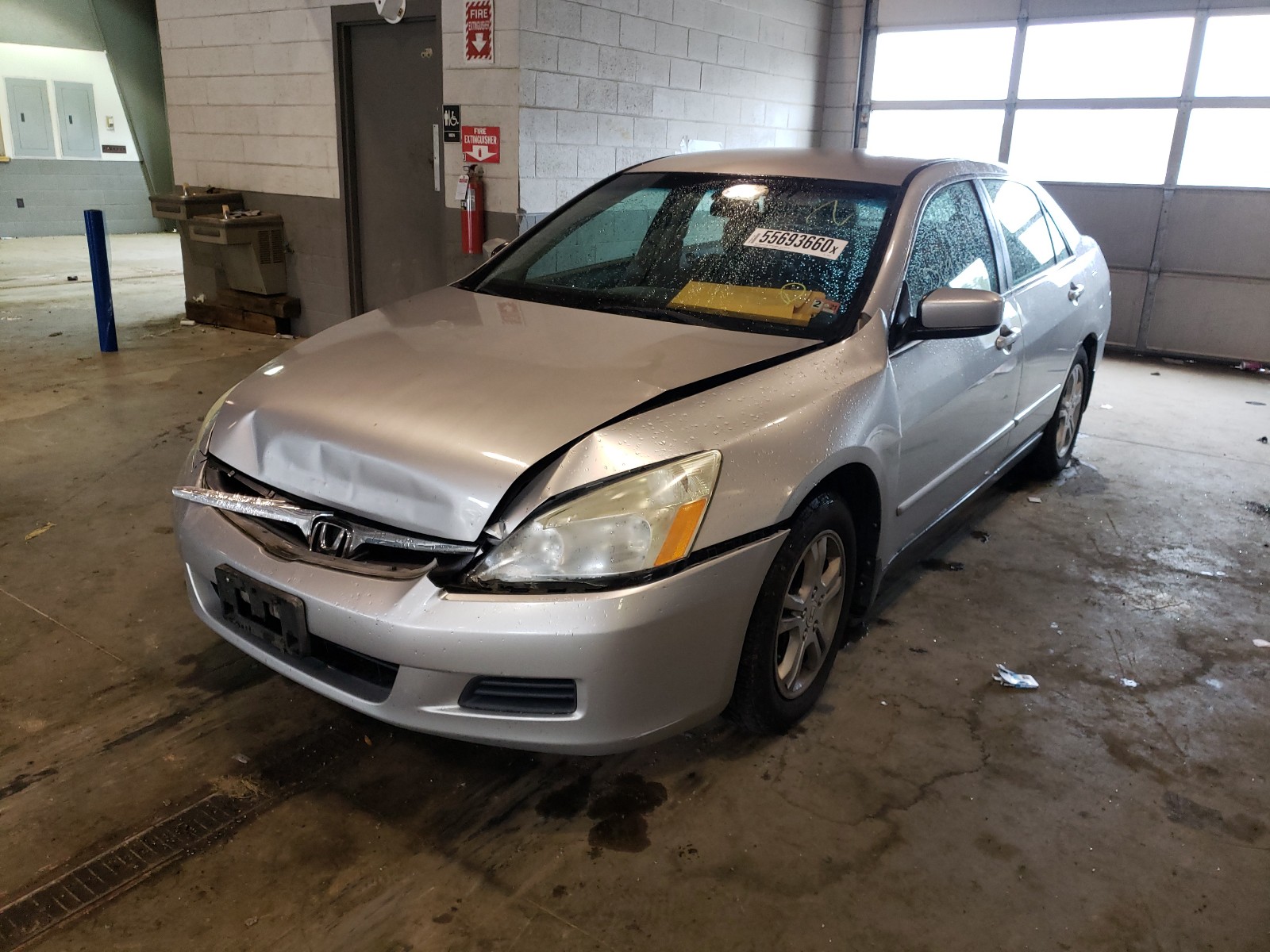 Photo 1 VIN: 1HGCM56407A108181 - HONDA ACCORD LX 