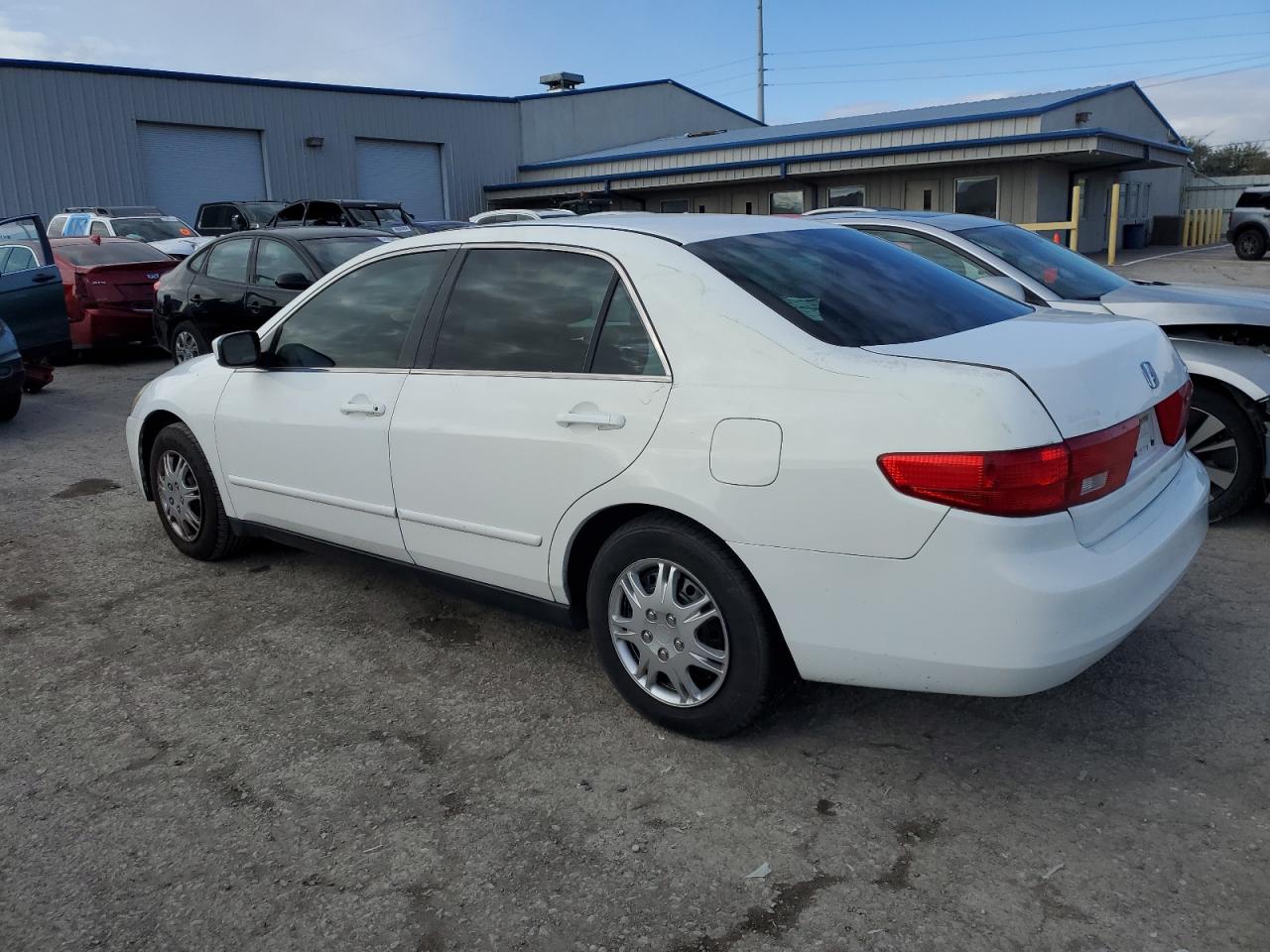 Photo 1 VIN: 1HGCM56415A049297 - HONDA ACCORD 