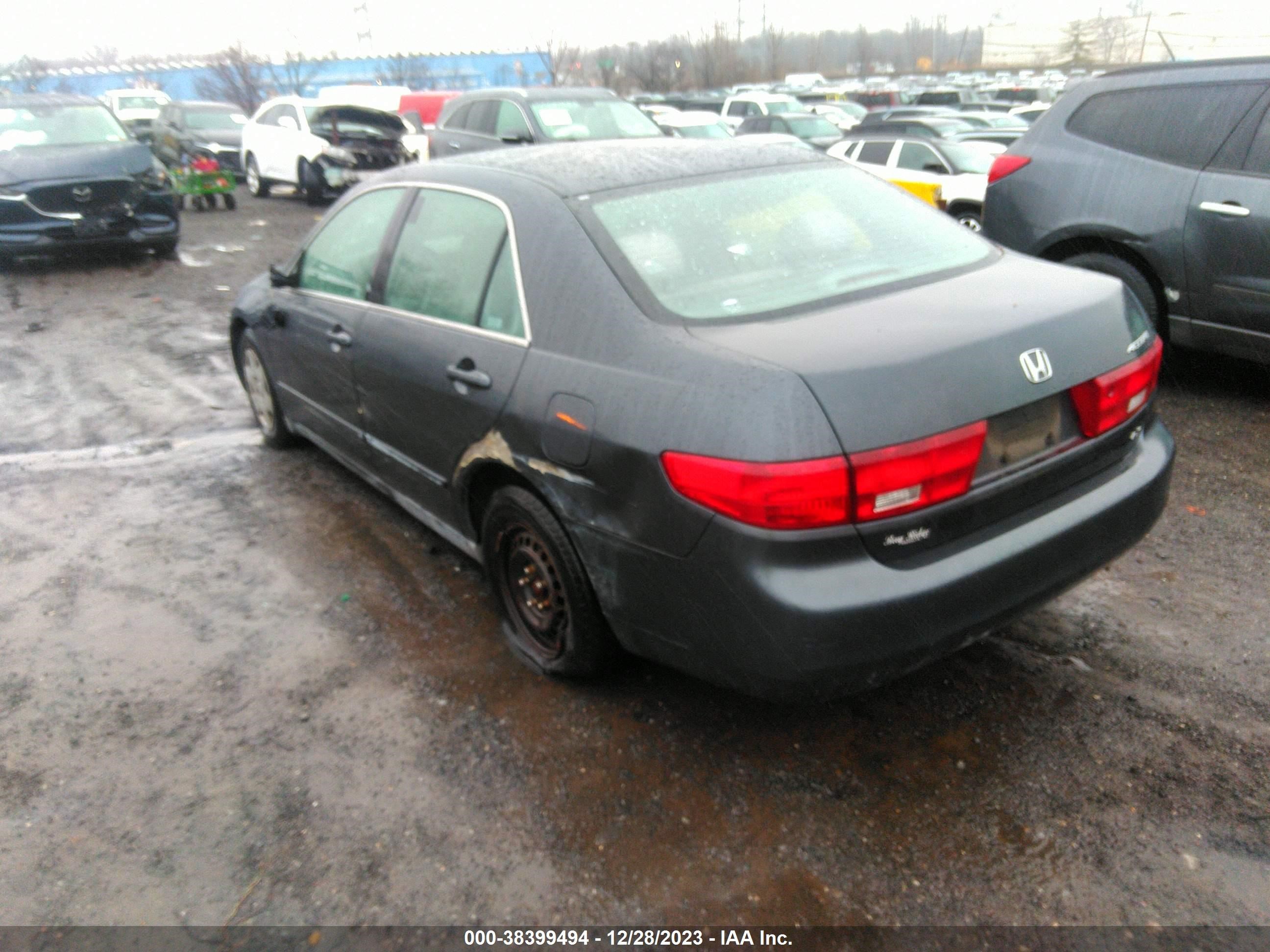 Photo 2 VIN: 1HGCM56415A161775 - HONDA ACCORD 