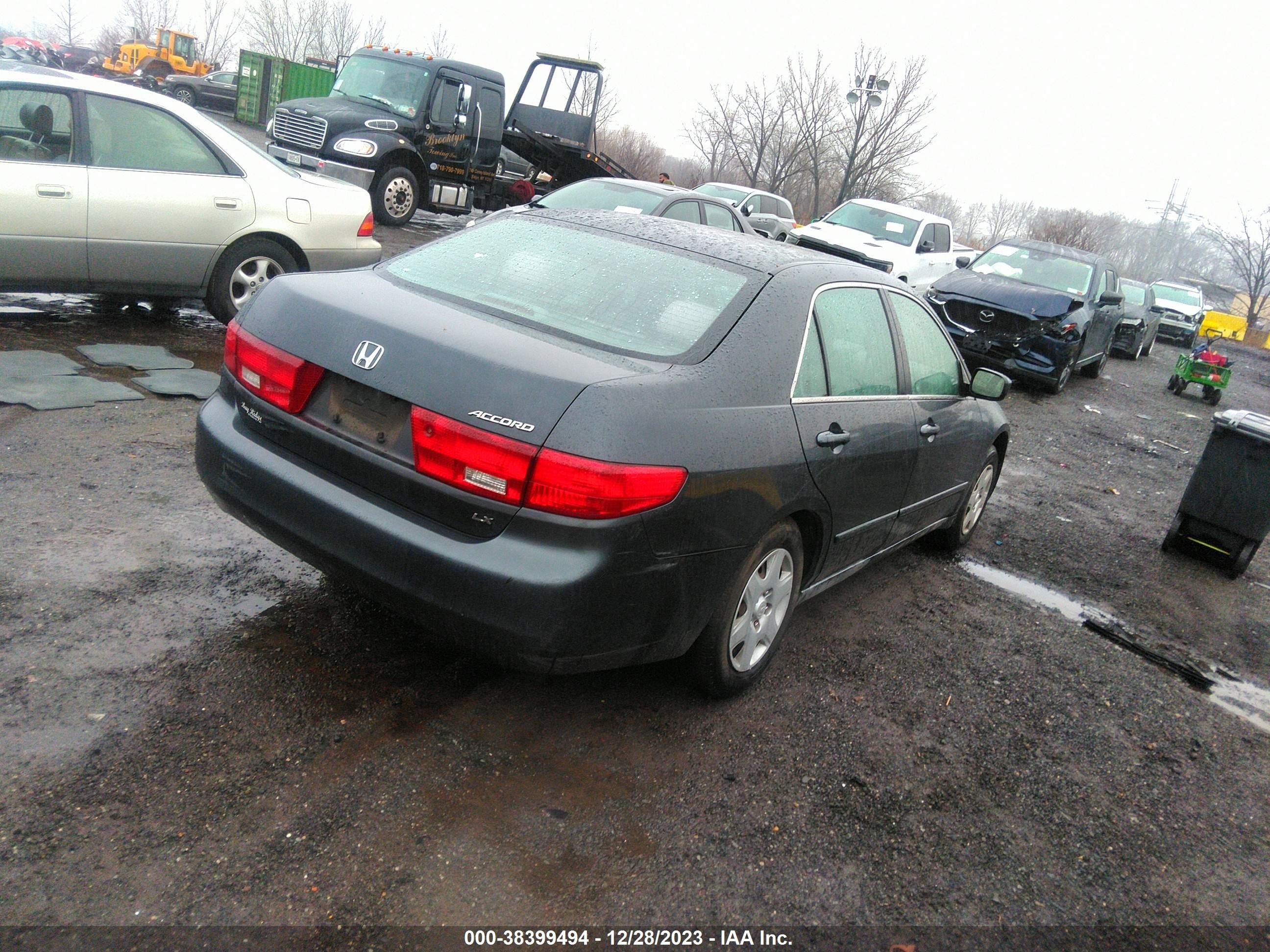 Photo 3 VIN: 1HGCM56415A161775 - HONDA ACCORD 