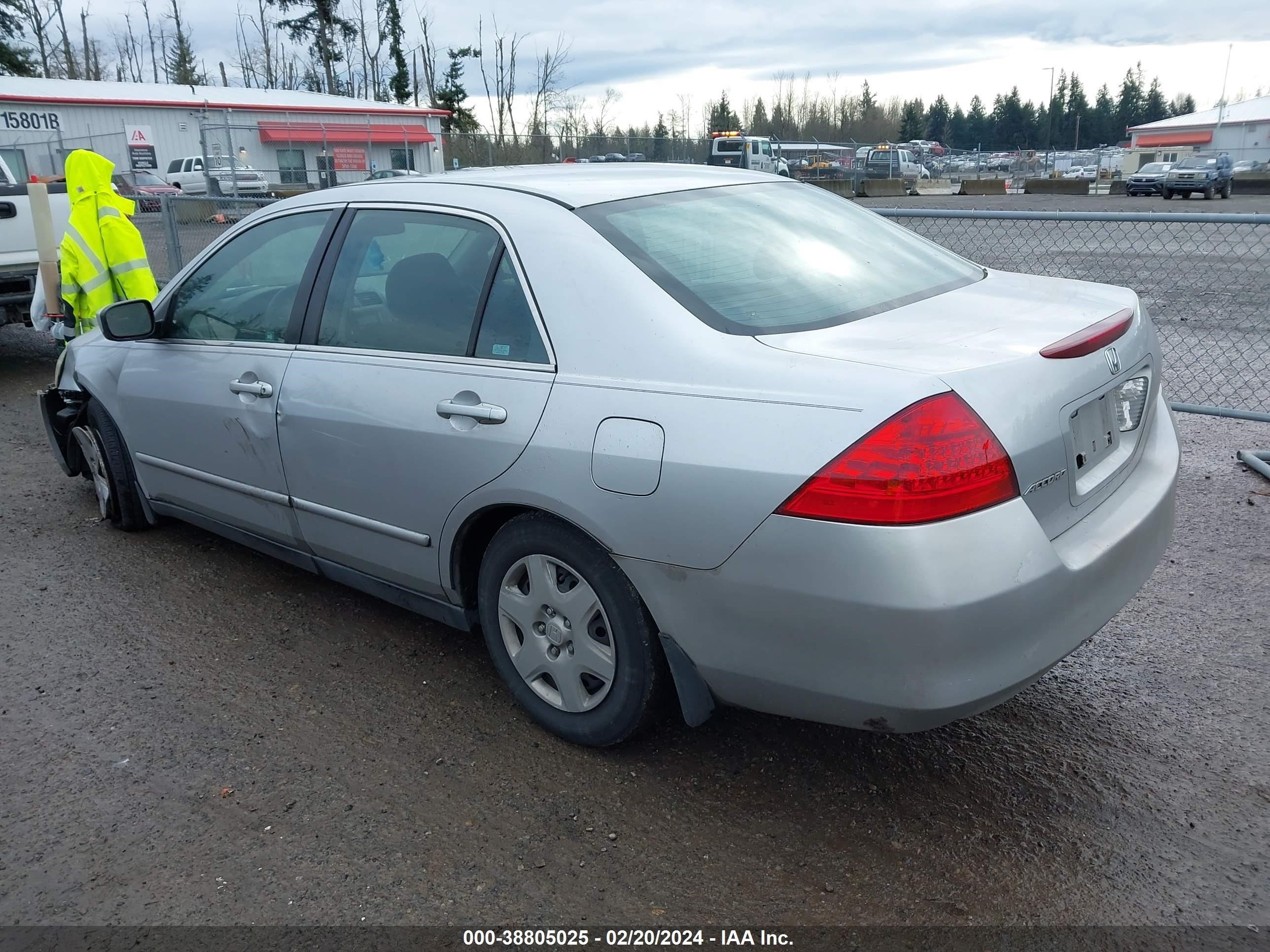 Photo 2 VIN: 1HGCM56417A039355 - HONDA ACCORD 