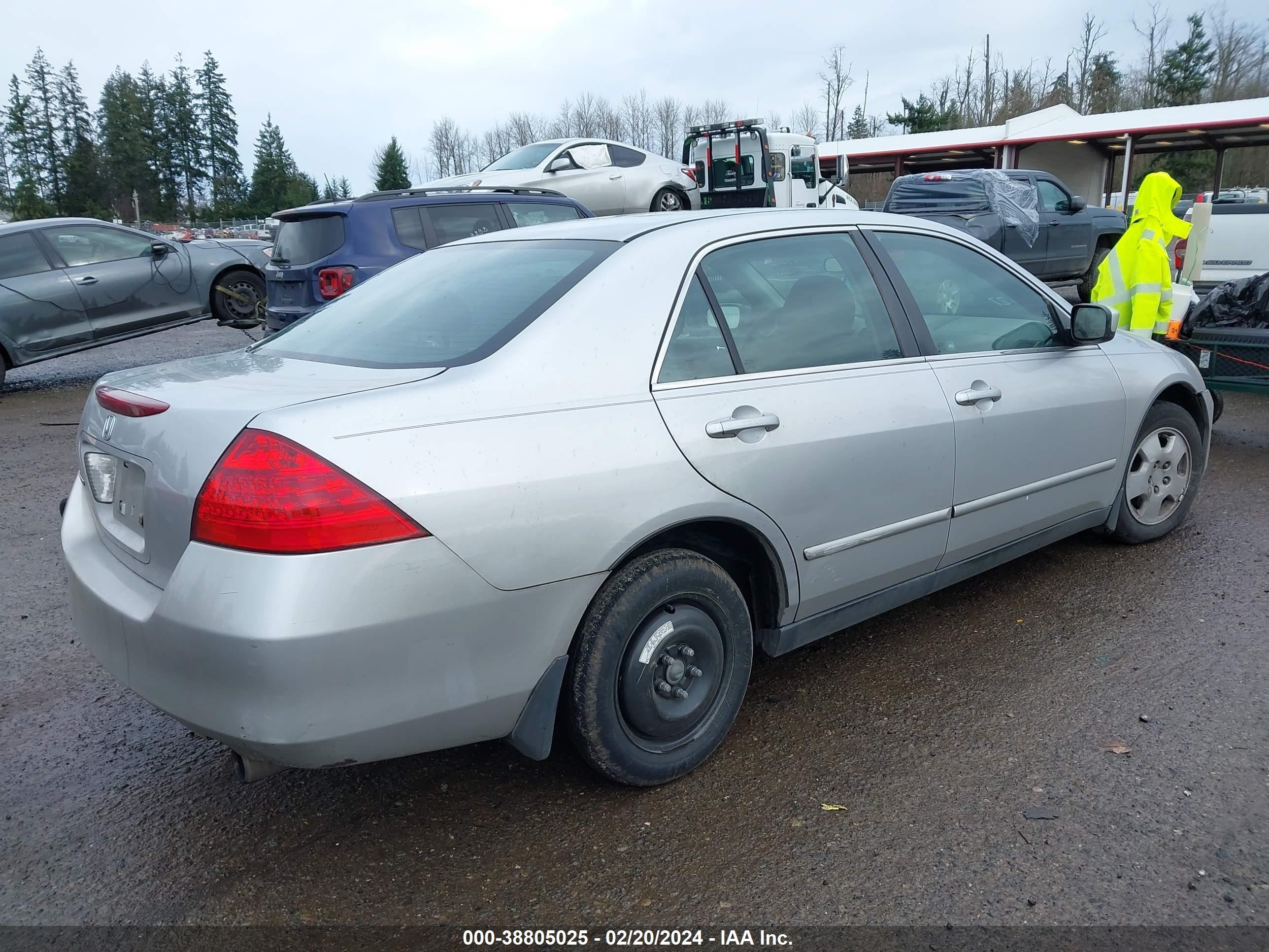 Photo 3 VIN: 1HGCM56417A039355 - HONDA ACCORD 