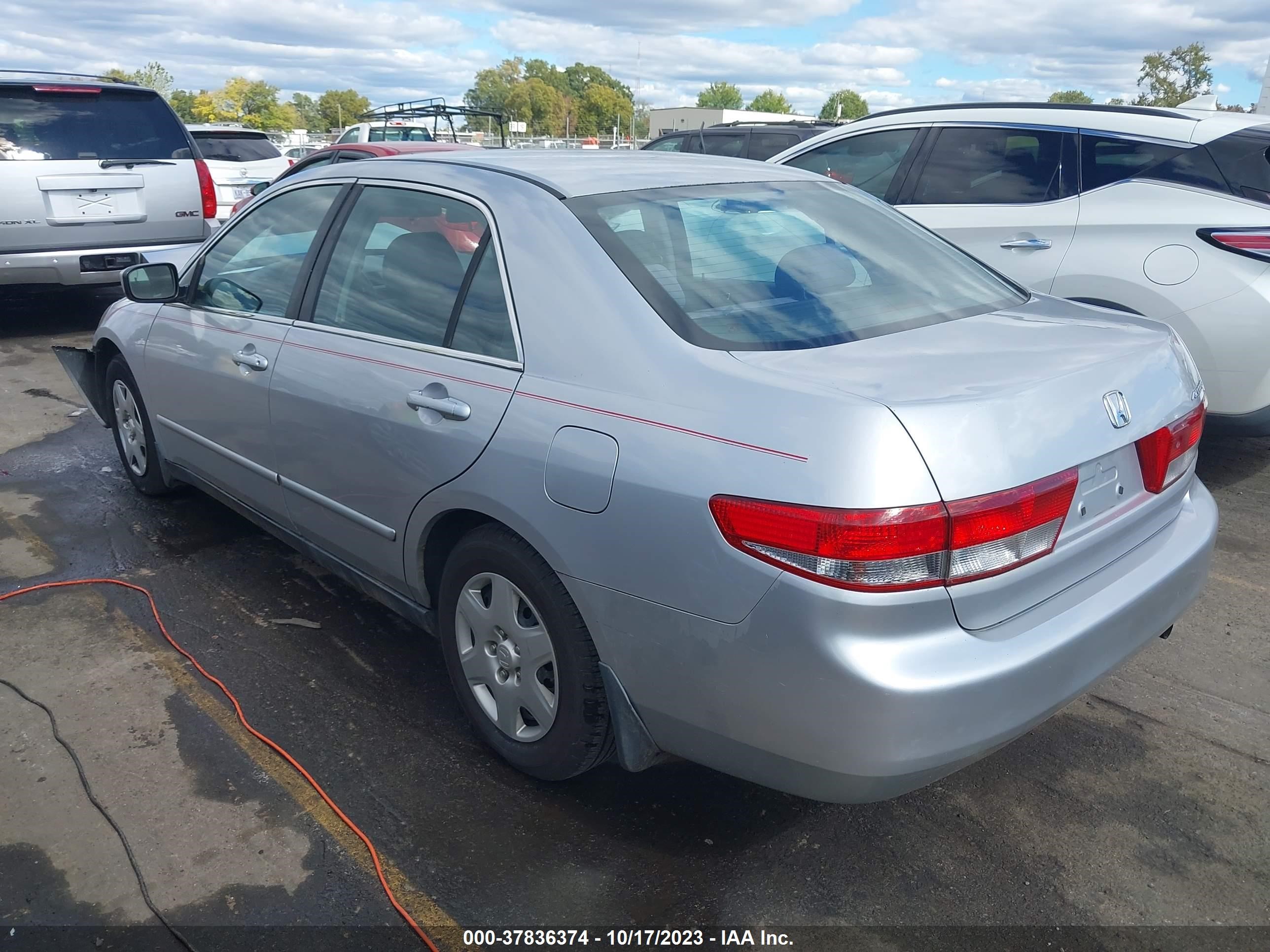 Photo 2 VIN: 1HGCM56423A008741 - HONDA ACCORD 