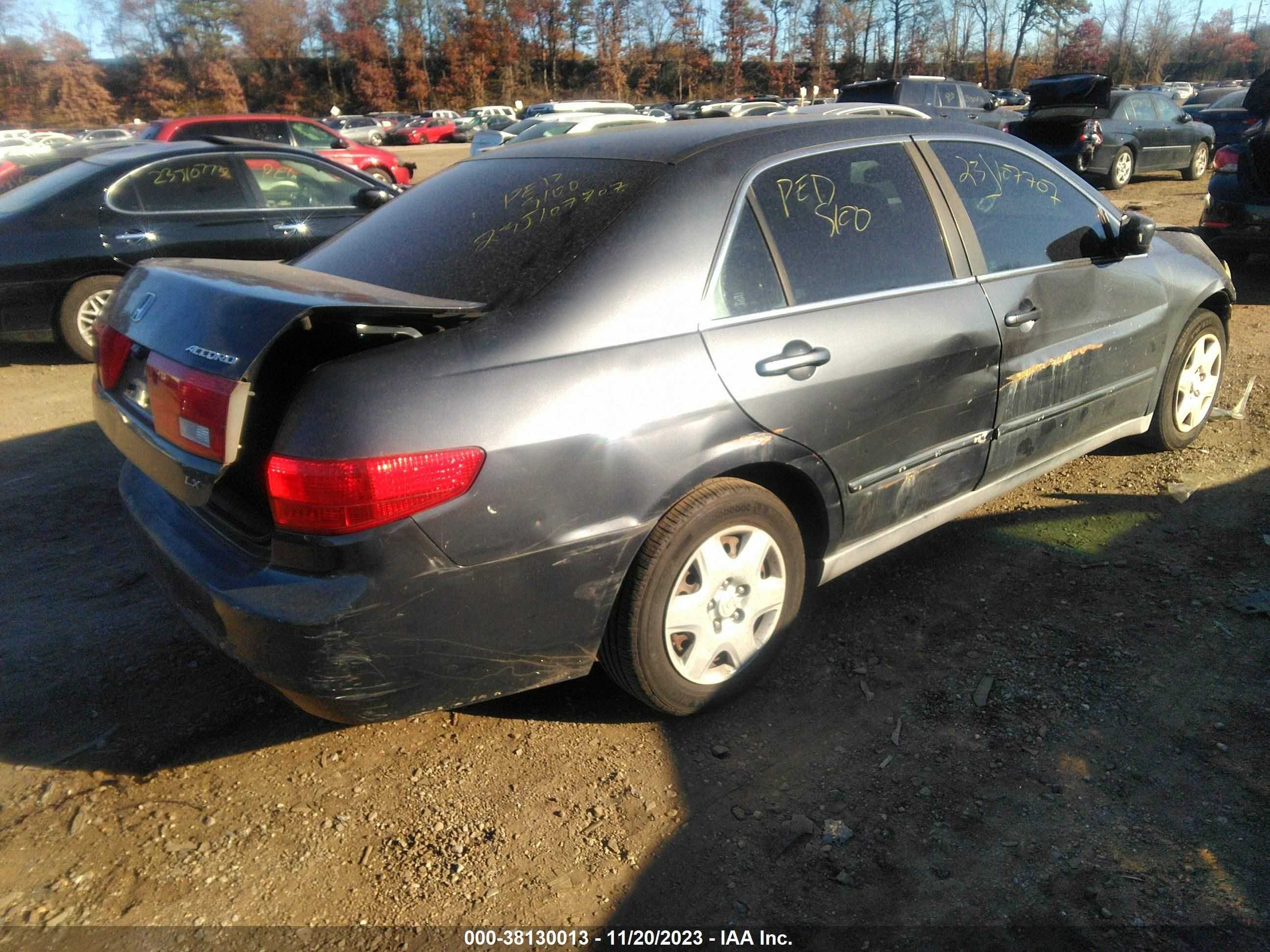 Photo 3 VIN: 1HGCM56425A043945 - HONDA ACCORD 