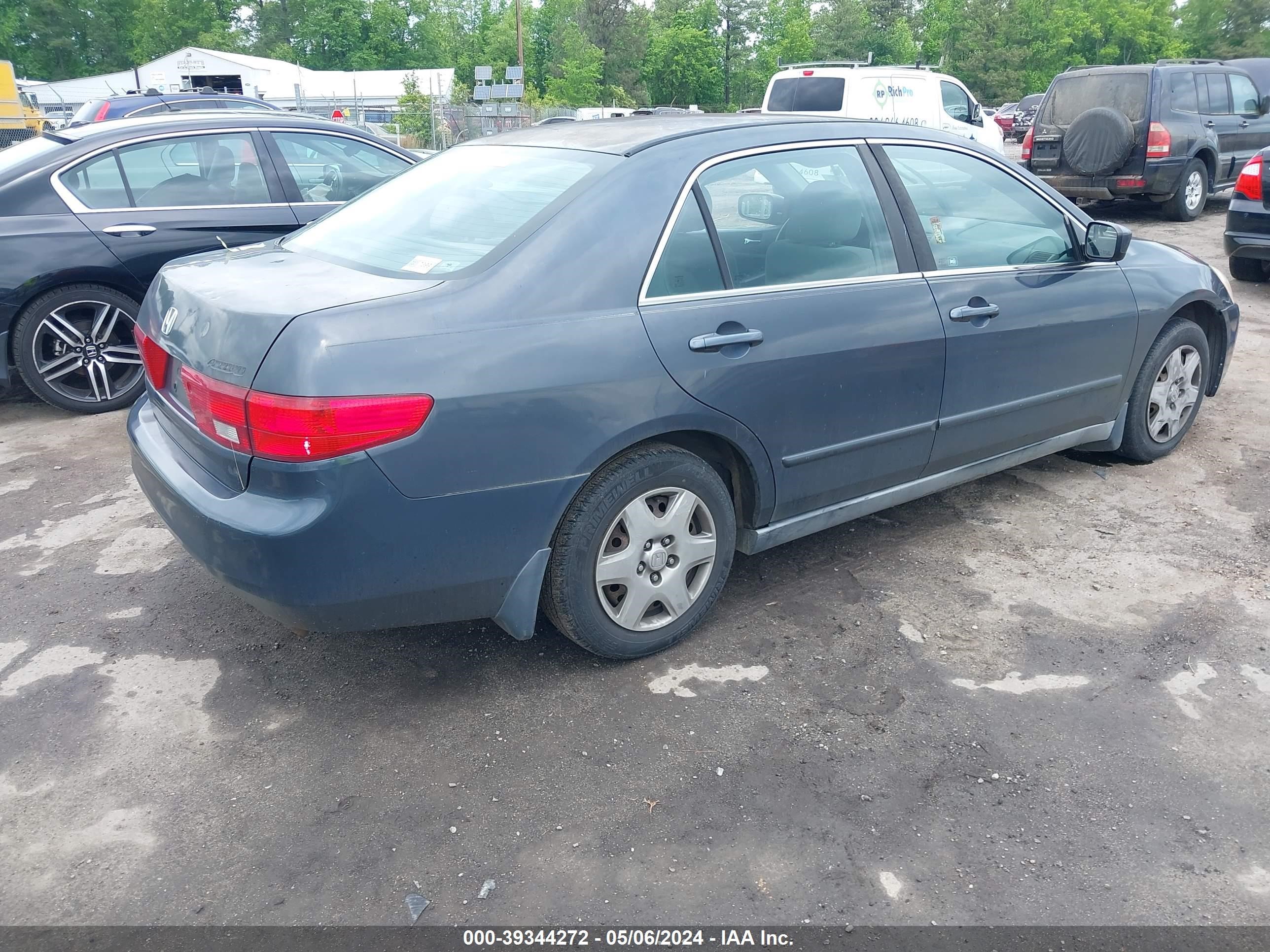 Photo 3 VIN: 1HGCM56425A141521 - HONDA ACCORD 