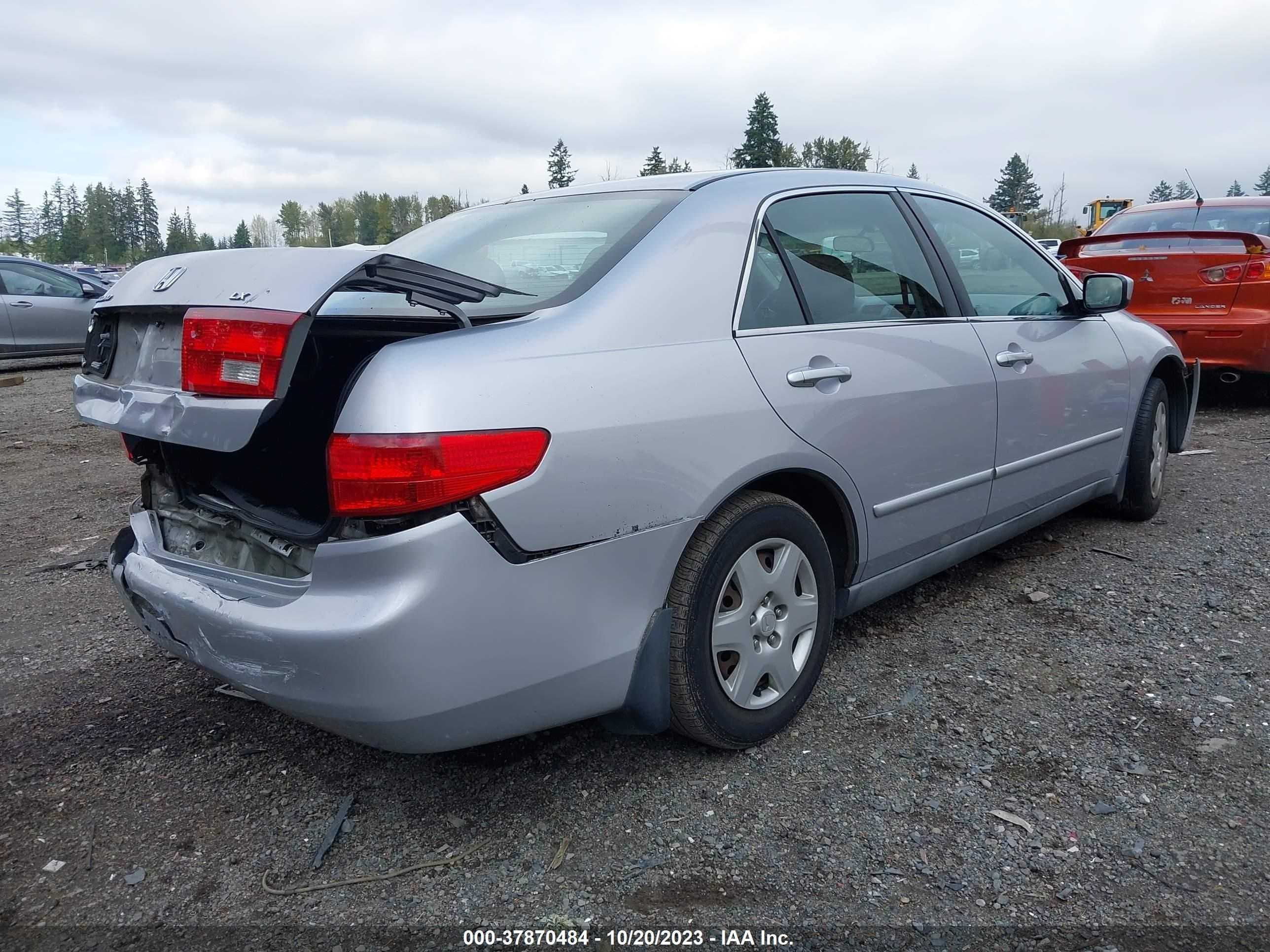 Photo 3 VIN: 1HGCM56425L000470 - HONDA ACCORD 