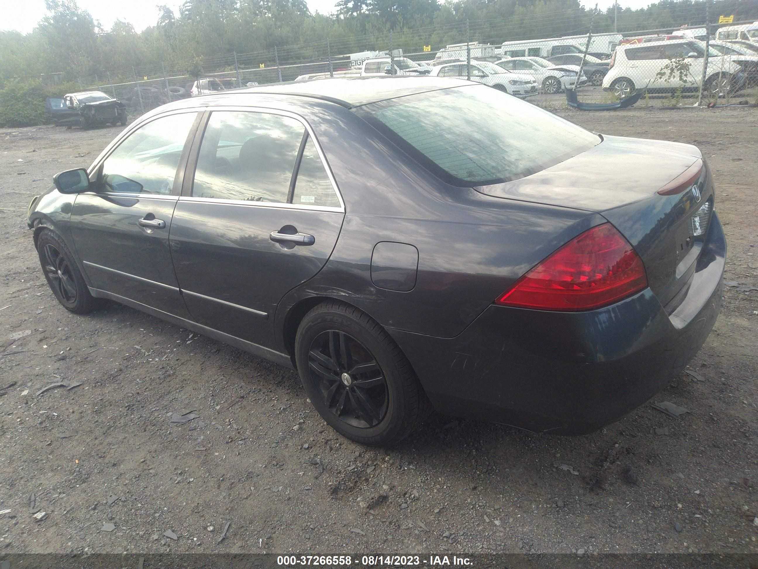 Photo 13 VIN: 1HGCM56426A104986 - HONDA ACCORD 