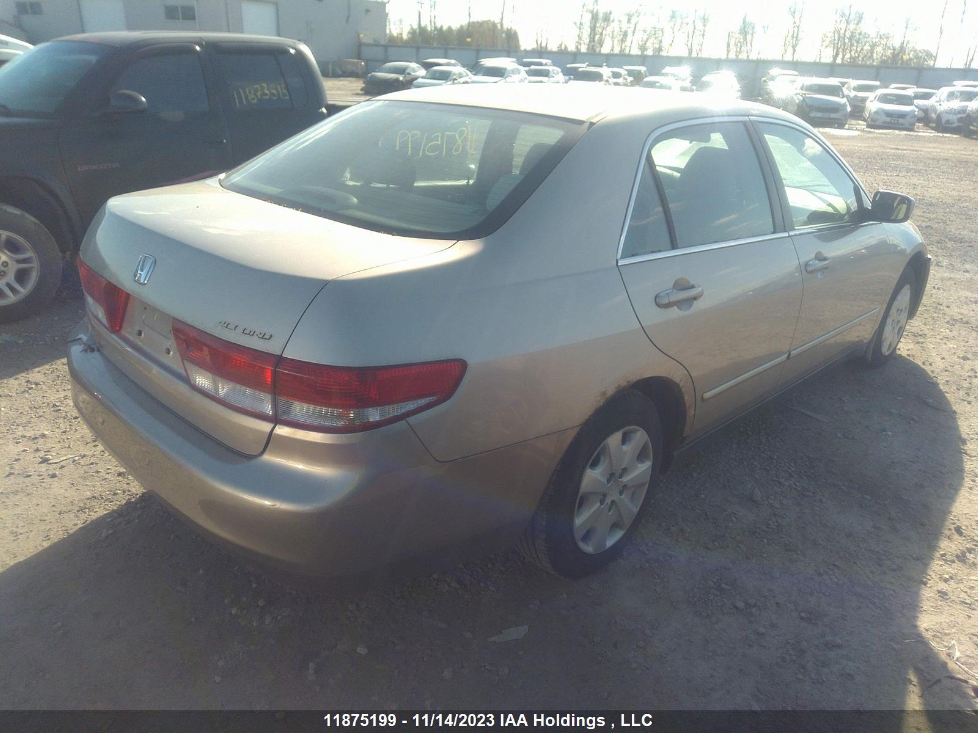 Photo 3 VIN: 1HGCM56433A808061 - HONDA ACCORD 