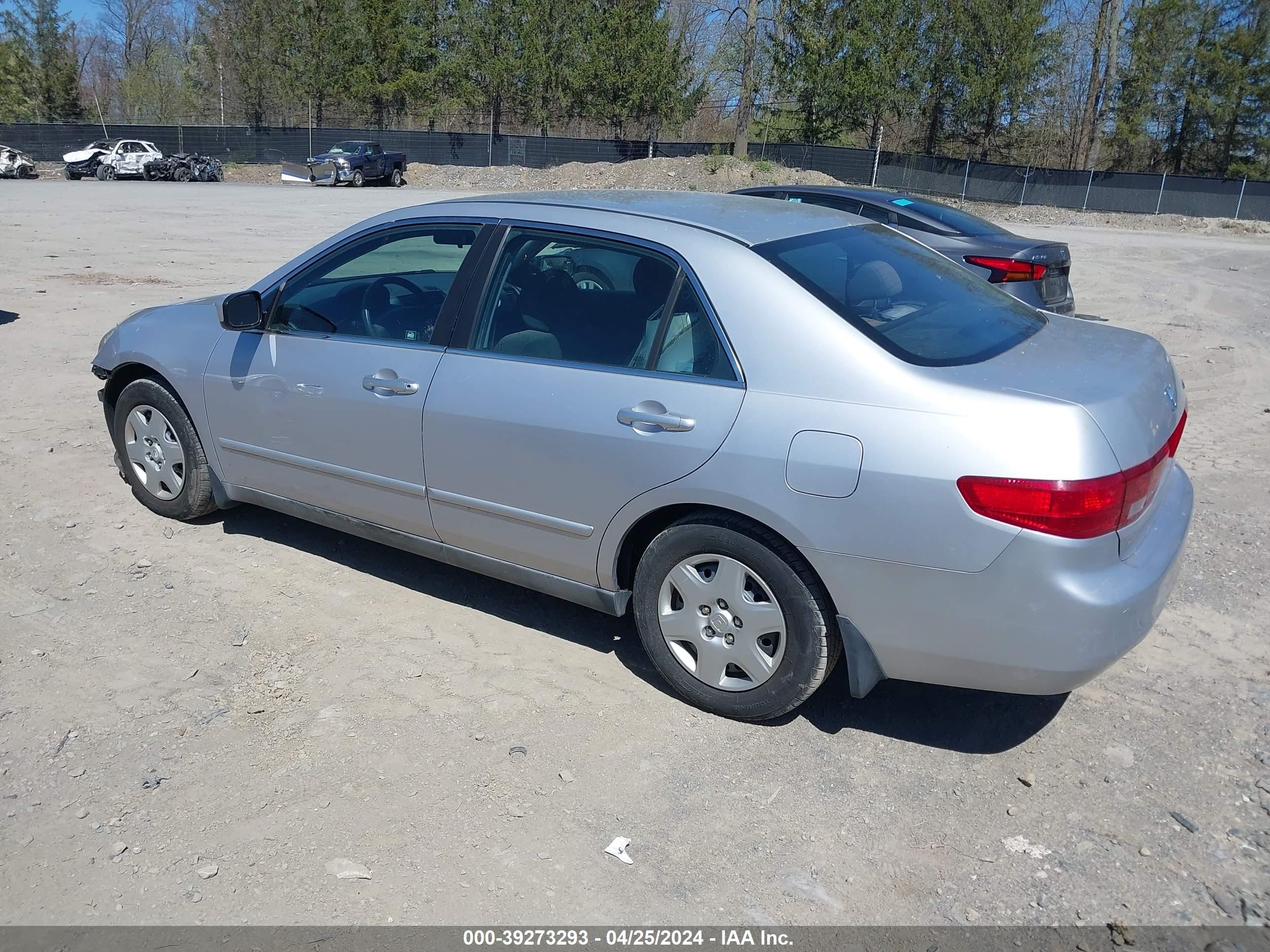 Photo 2 VIN: 1HGCM56435A041704 - HONDA ACCORD 