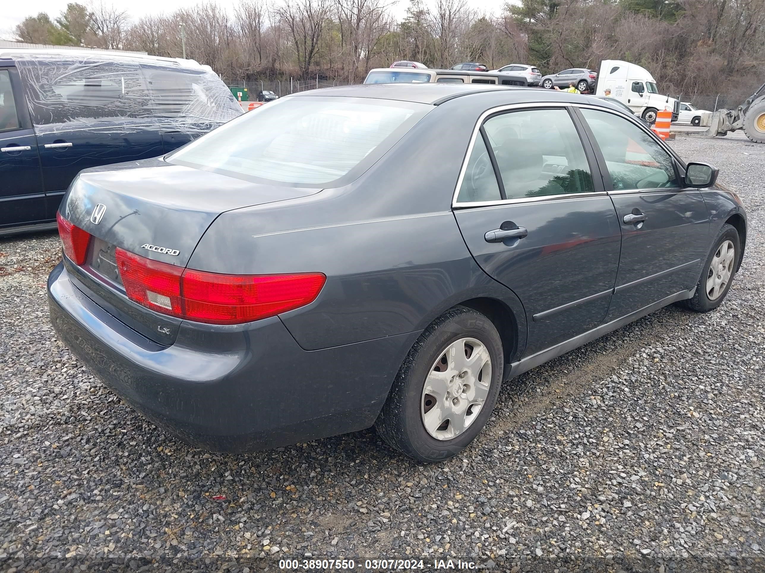 Photo 3 VIN: 1HGCM56435A164581 - HONDA ACCORD 