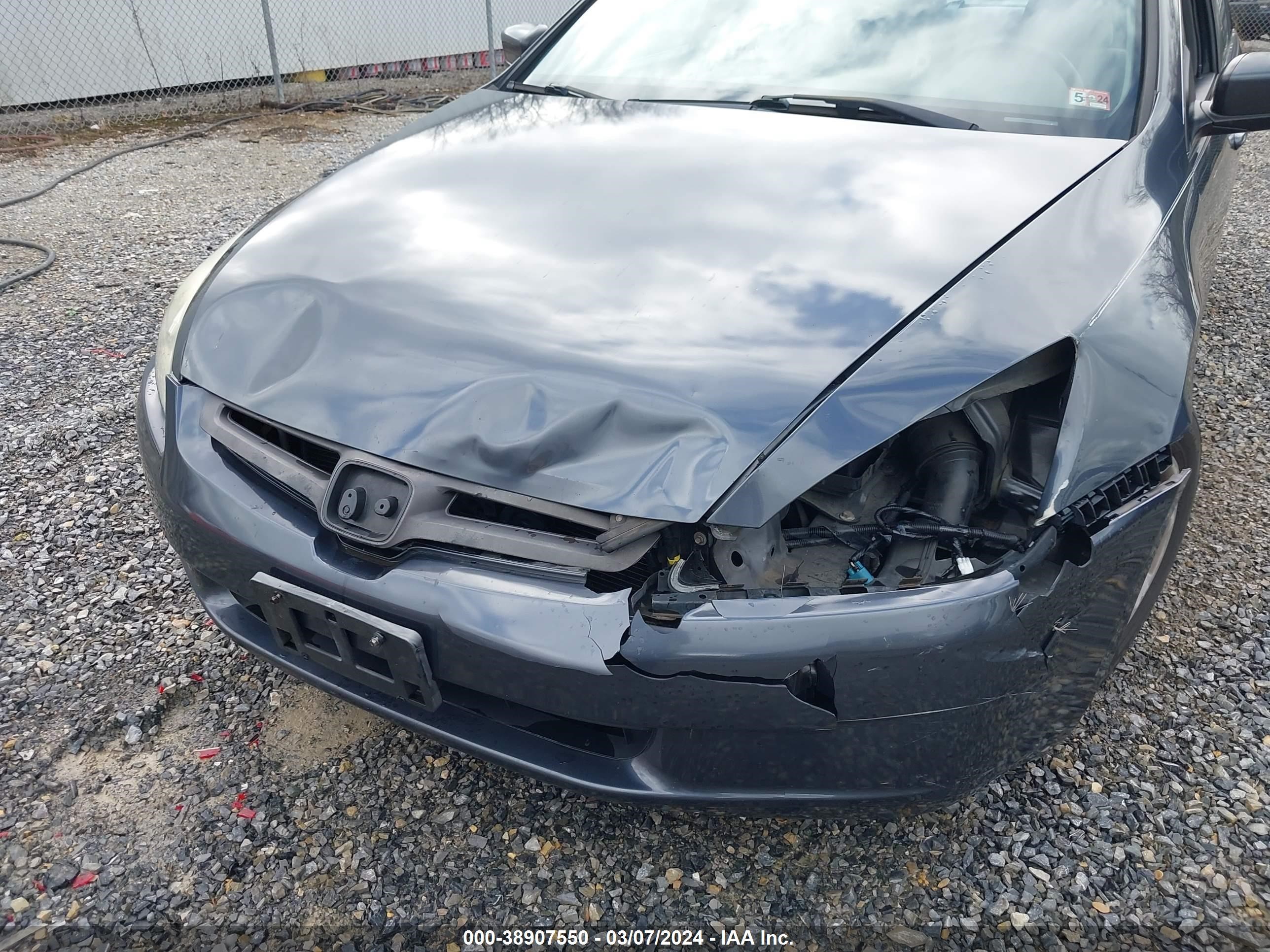 Photo 5 VIN: 1HGCM56435A164581 - HONDA ACCORD 