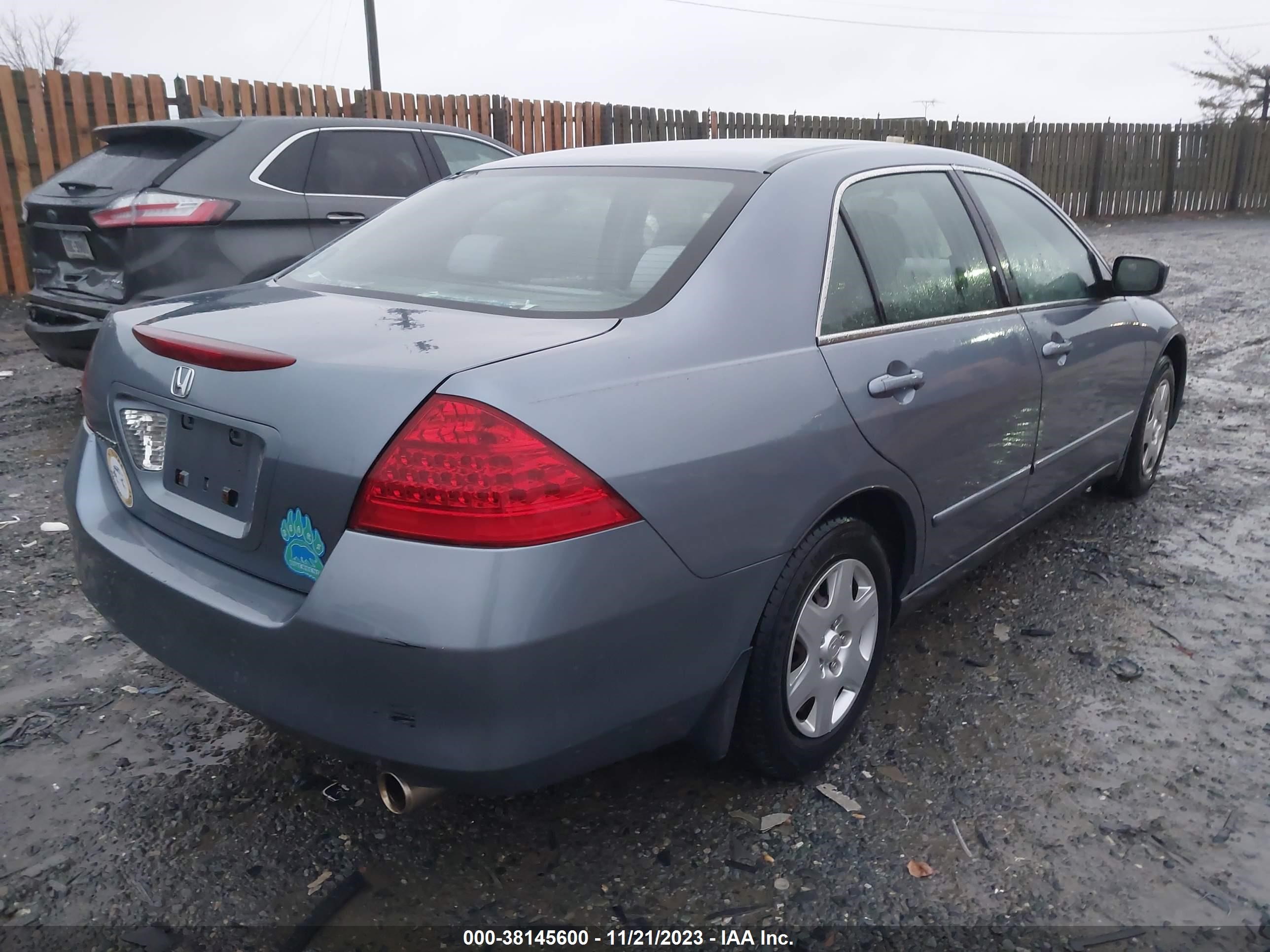 Photo 3 VIN: 1HGCM56437A206539 - HONDA ACCORD 