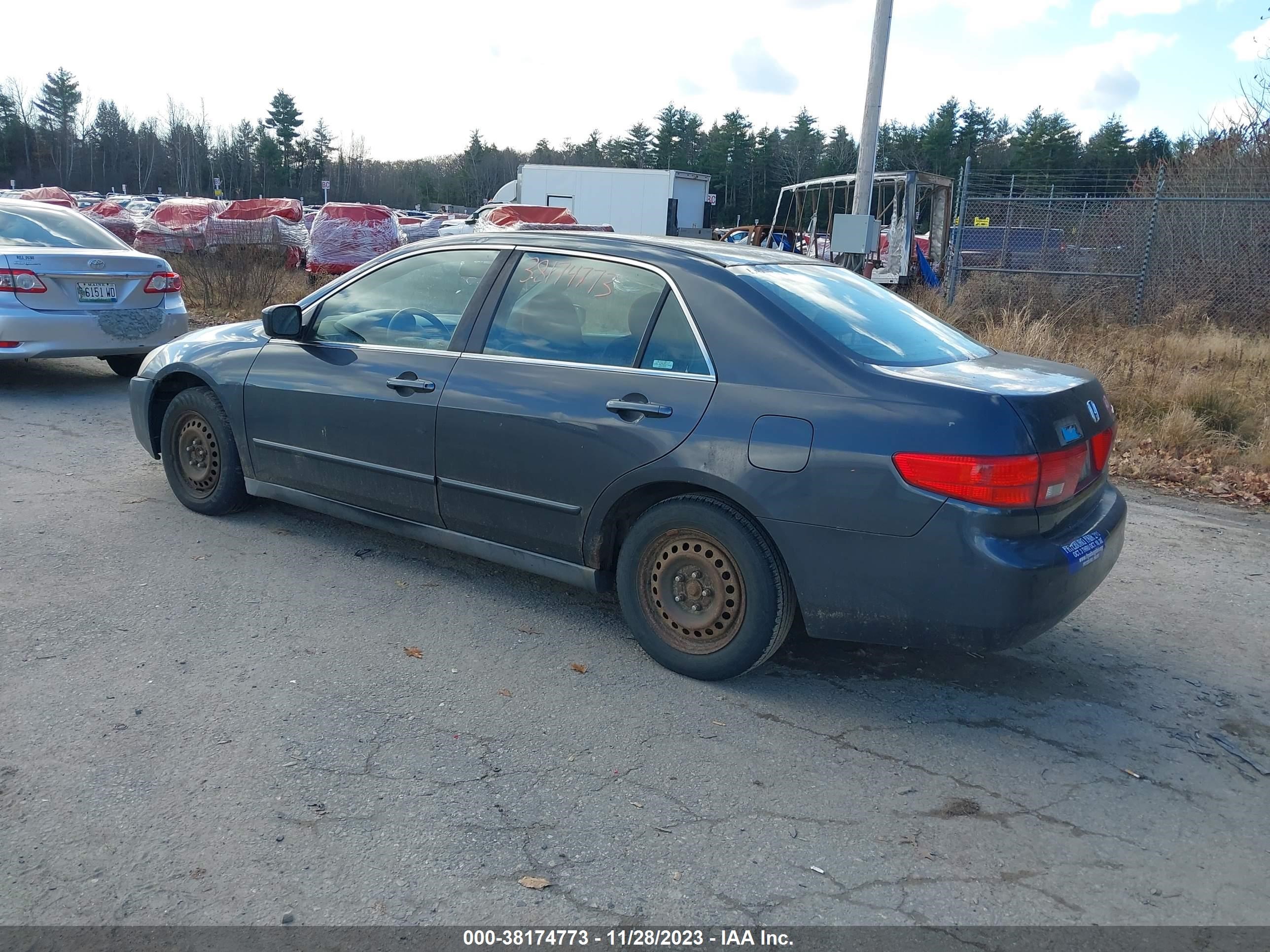 Photo 2 VIN: 1HGCM56445A125790 - HONDA ACCORD 