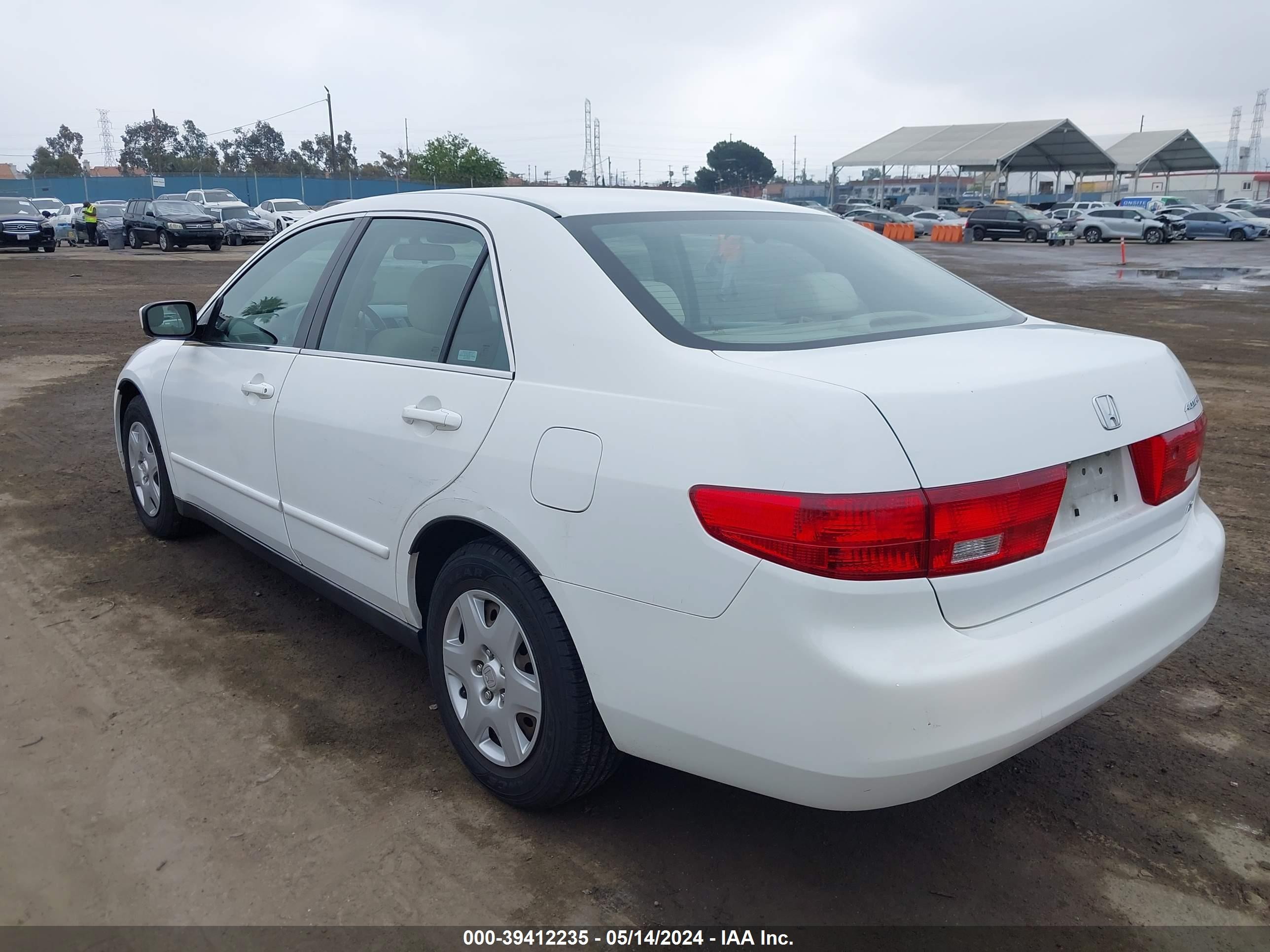 Photo 2 VIN: 1HGCM56445A152679 - HONDA ACCORD 