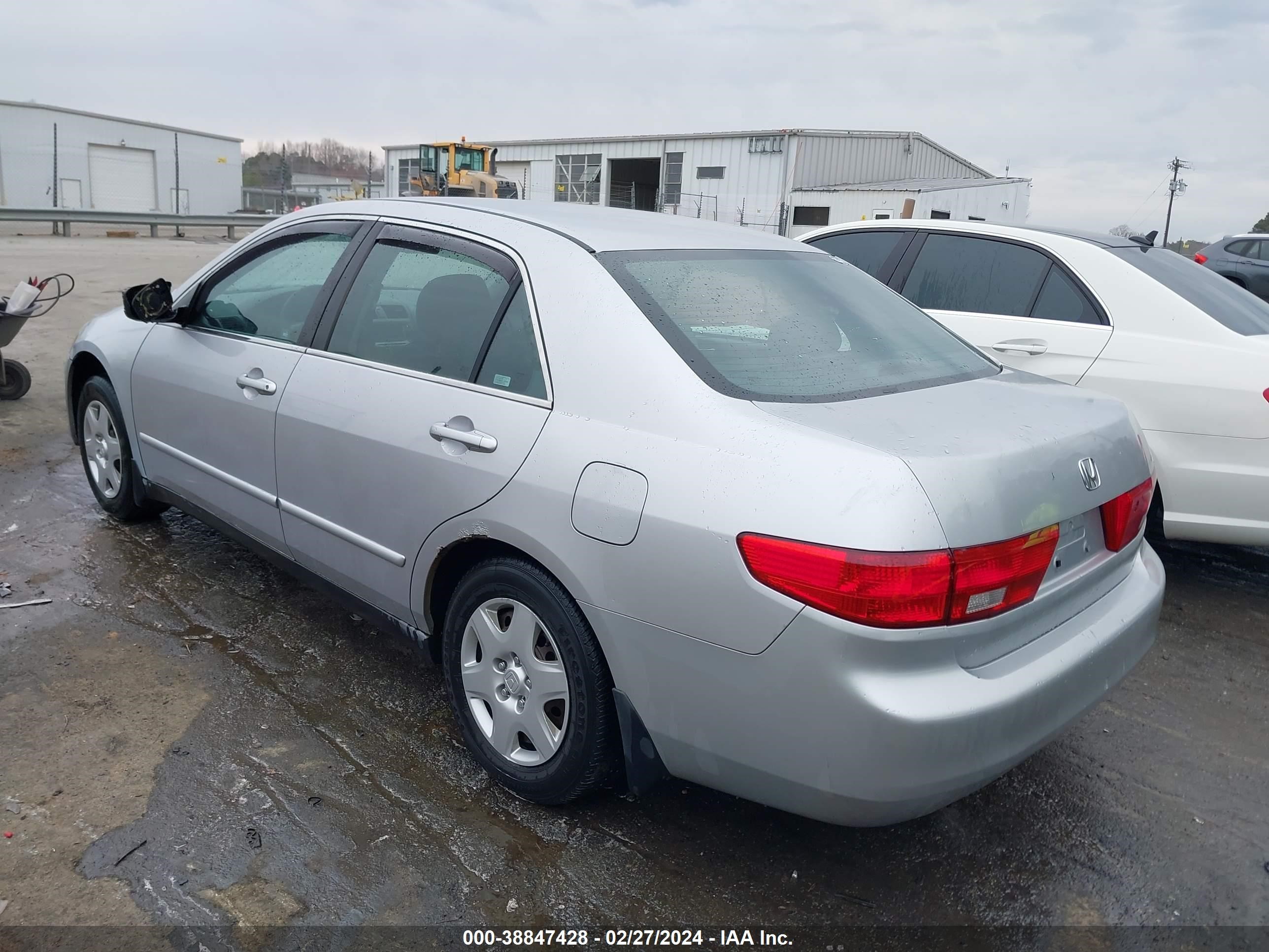 Photo 2 VIN: 1HGCM56445L002754 - HONDA ACCORD 