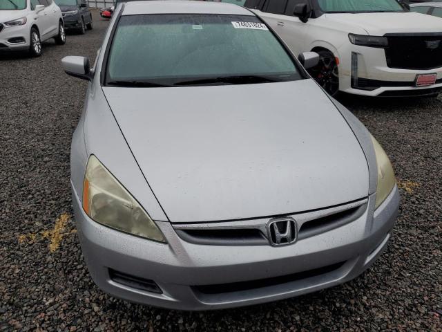 Photo 4 VIN: 1HGCM56446A126410 - HONDA ACCORD LX 