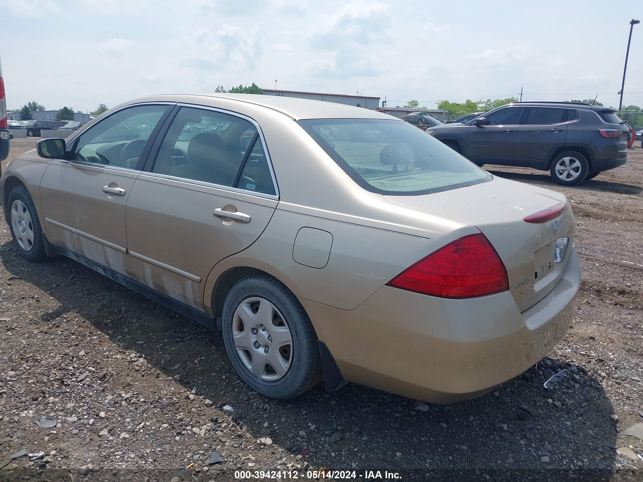 Photo 2 VIN: 1HGCM56447A060765 - HONDA ACCORD 