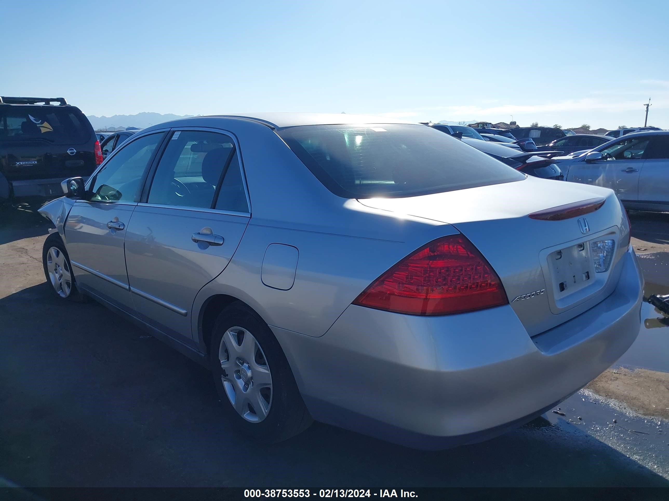 Photo 2 VIN: 1HGCM56447A161272 - HONDA ACCORD 