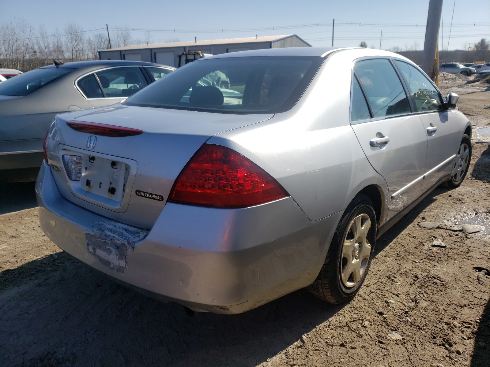 Photo 3 VIN: 1HGCM56447A175026 - HONDA ACCORD LX 