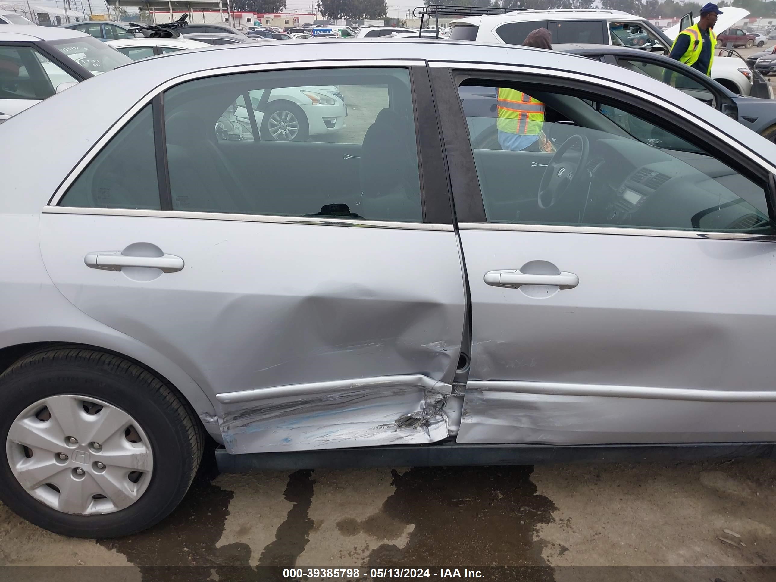 Photo 12 VIN: 1HGCM56454A060737 - HONDA ACCORD 