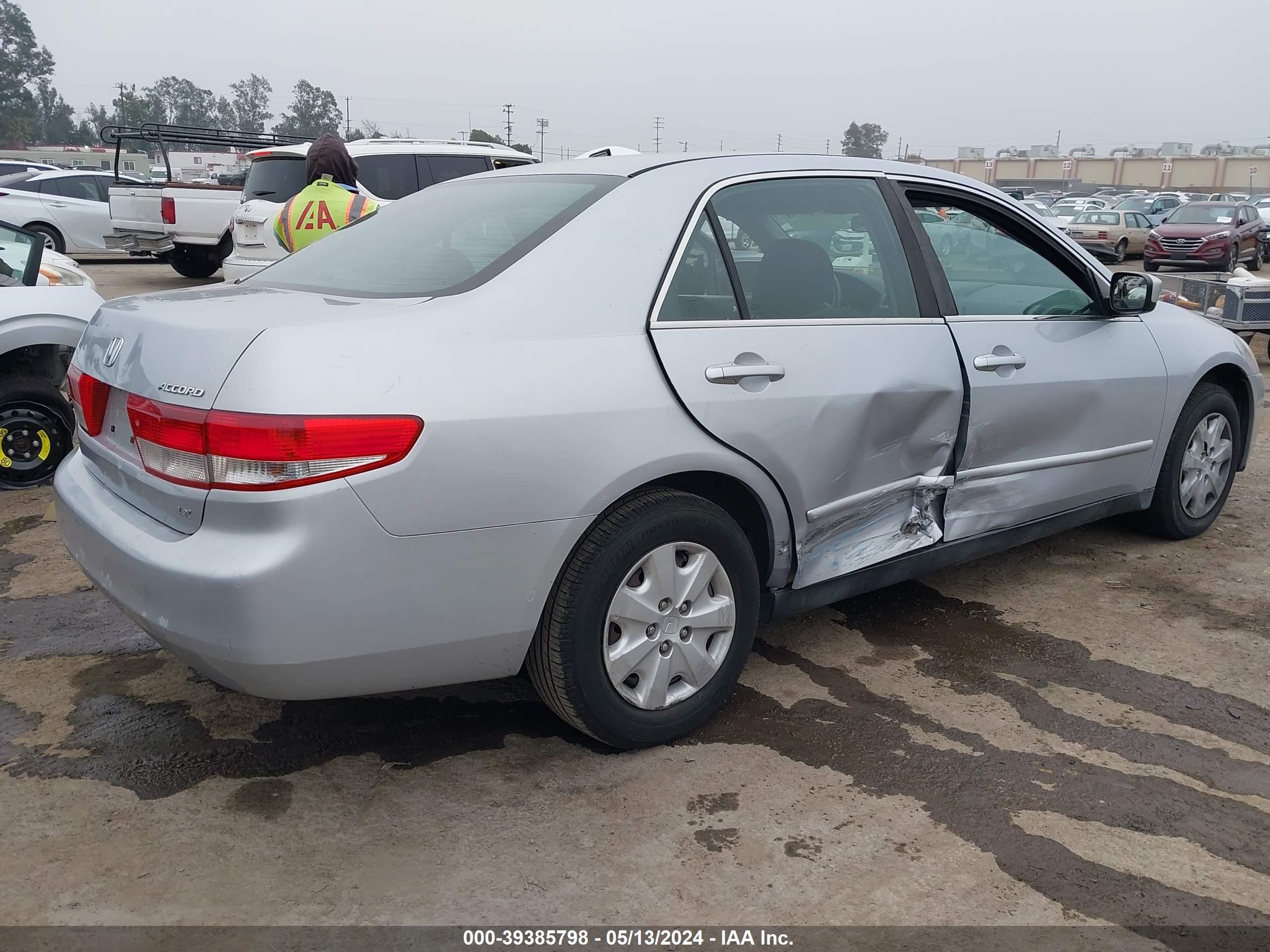 Photo 3 VIN: 1HGCM56454A060737 - HONDA ACCORD 