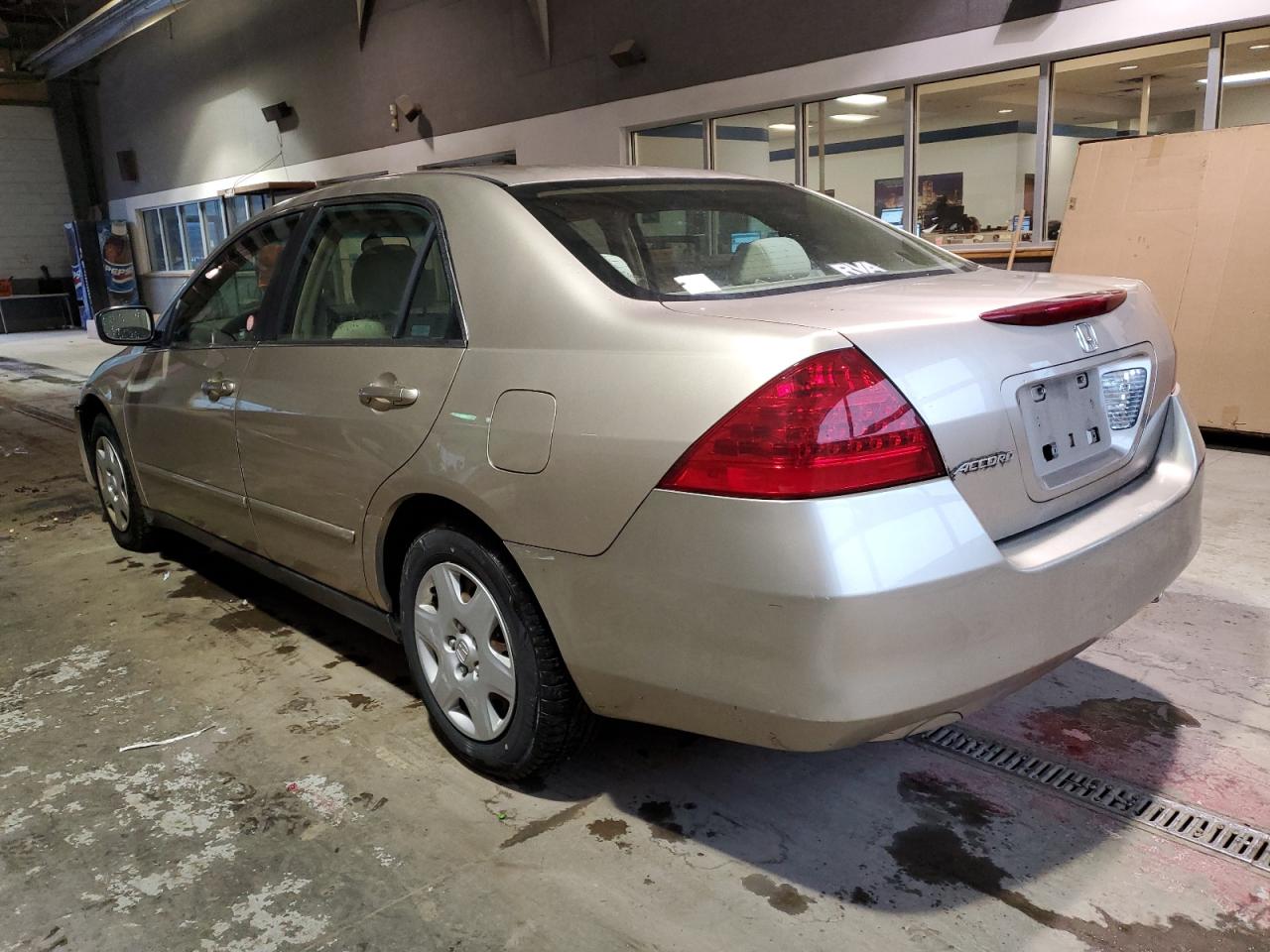 Photo 1 VIN: 1HGCM56457A001093 - HONDA ACCORD 