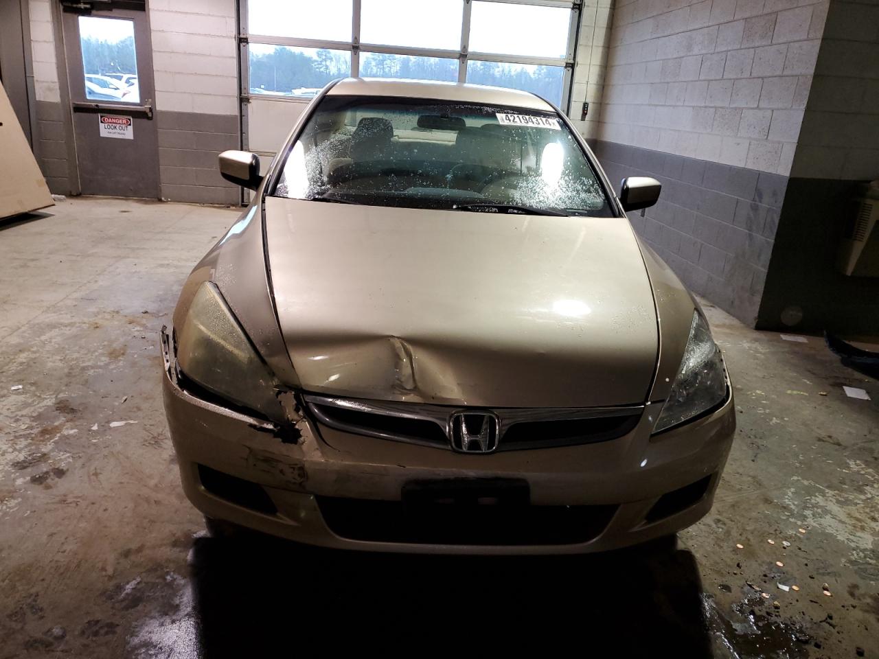 Photo 4 VIN: 1HGCM56457A001093 - HONDA ACCORD 