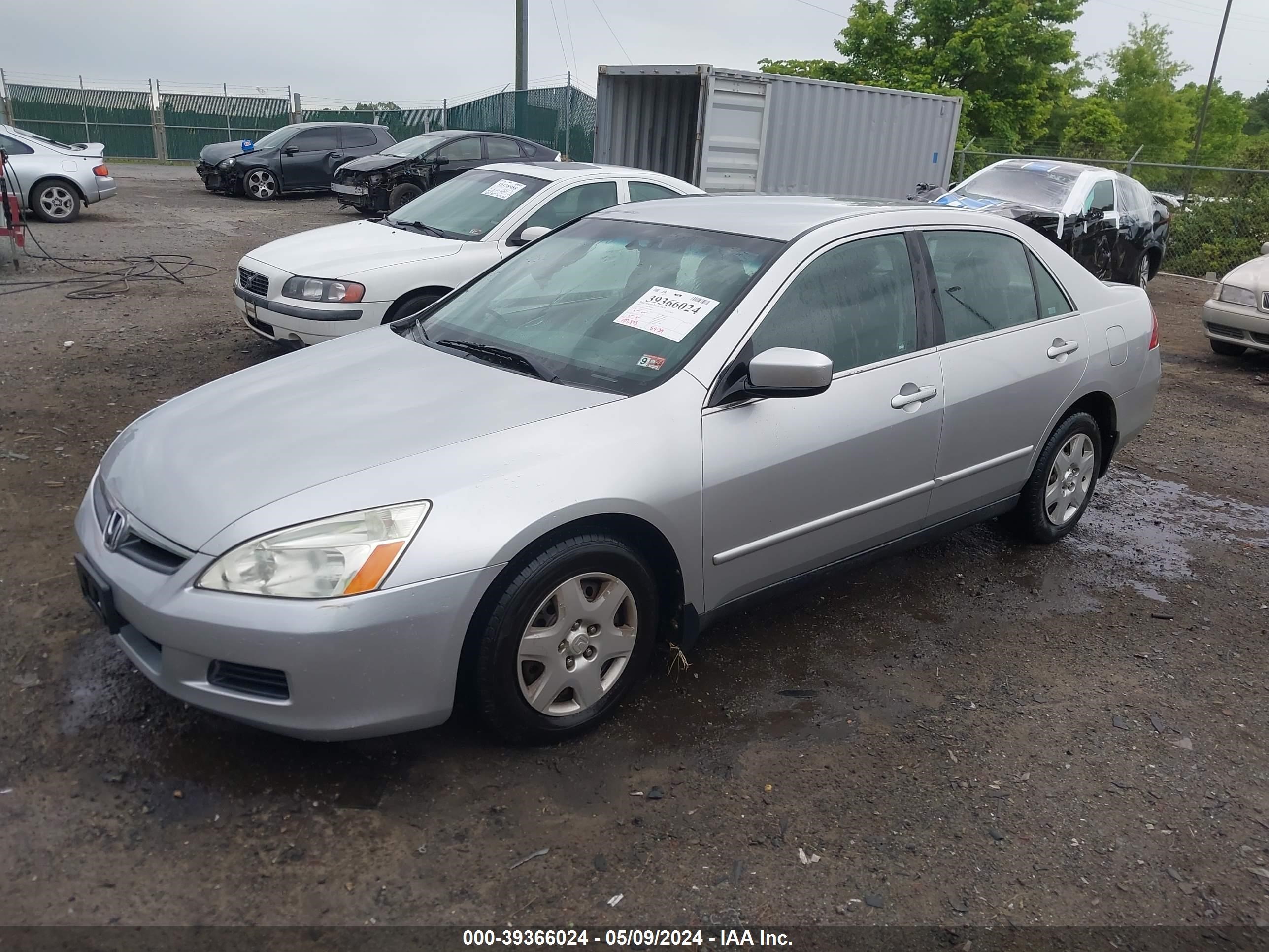 Photo 1 VIN: 1HGCM56457A012983 - HONDA ACCORD 