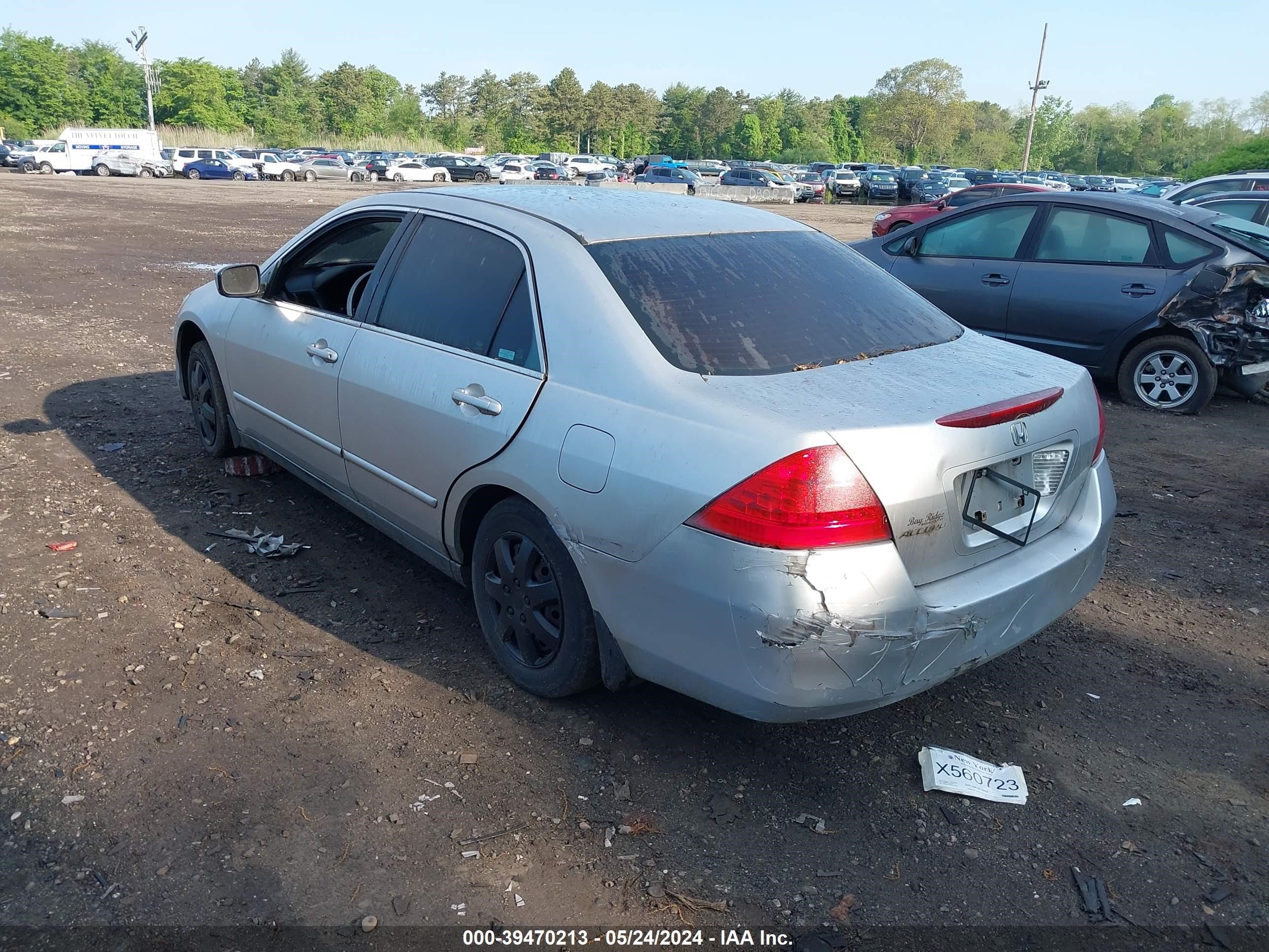 Photo 2 VIN: 1HGCM56457A101193 - HONDA ACCORD 