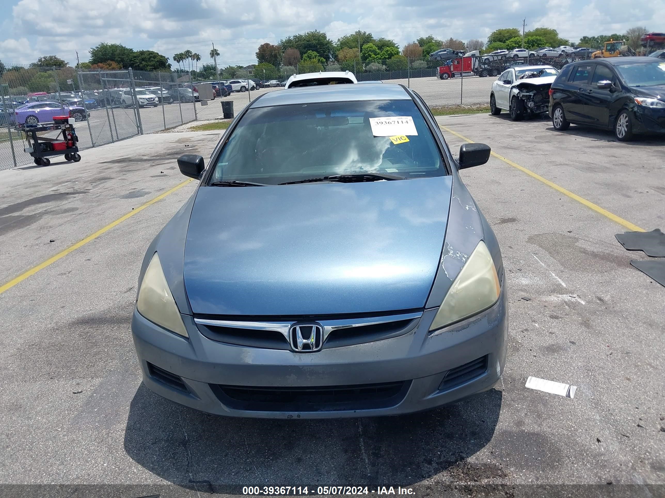 Photo 11 VIN: 1HGCM56457A200970 - HONDA ACCORD 