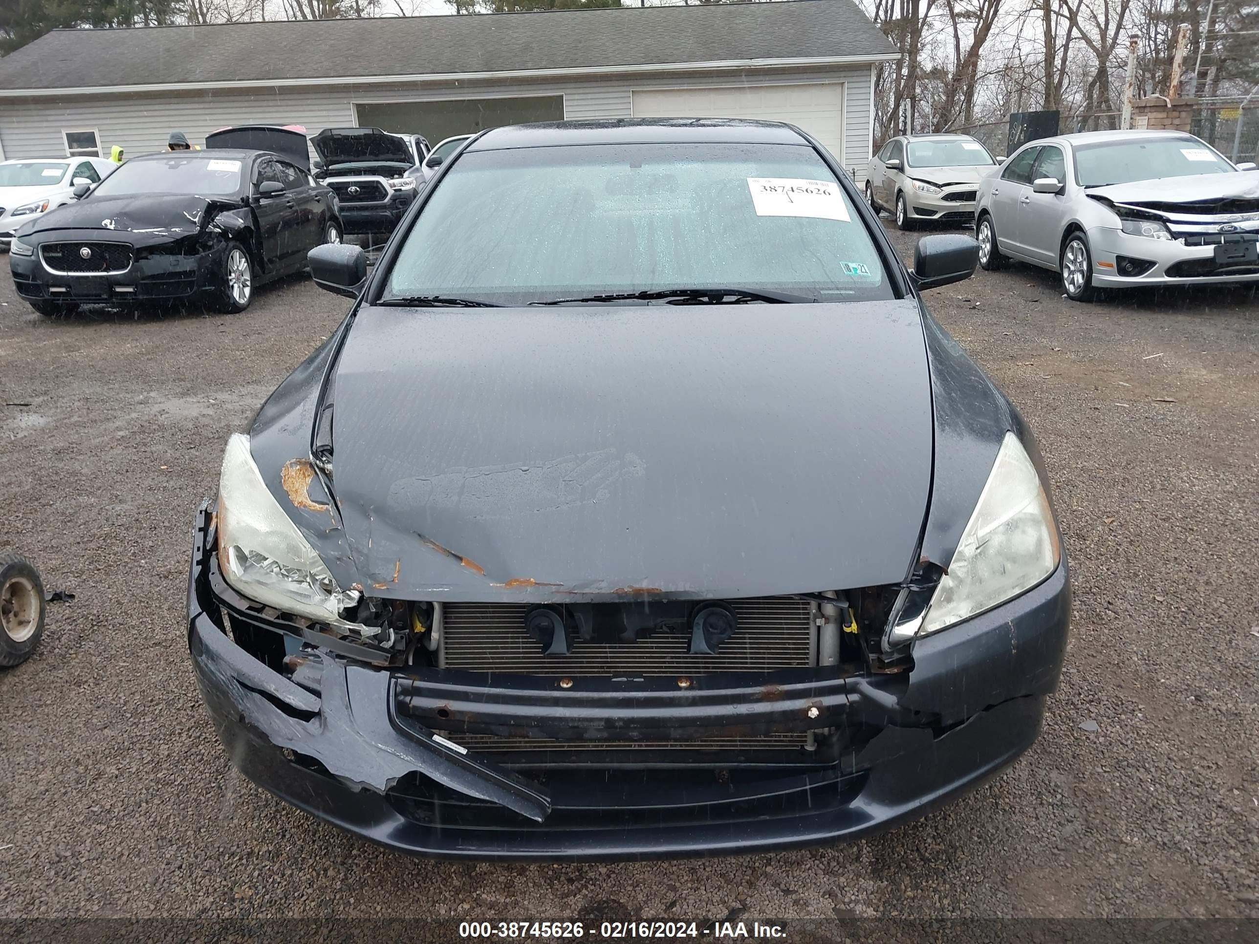 Photo 11 VIN: 1HGCM56465A000824 - HONDA ACCORD 