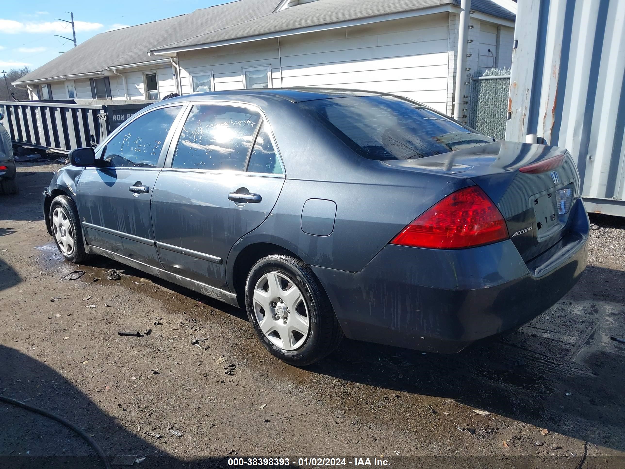 Photo 2 VIN: 1HGCM56466A075850 - HONDA ACCORD 