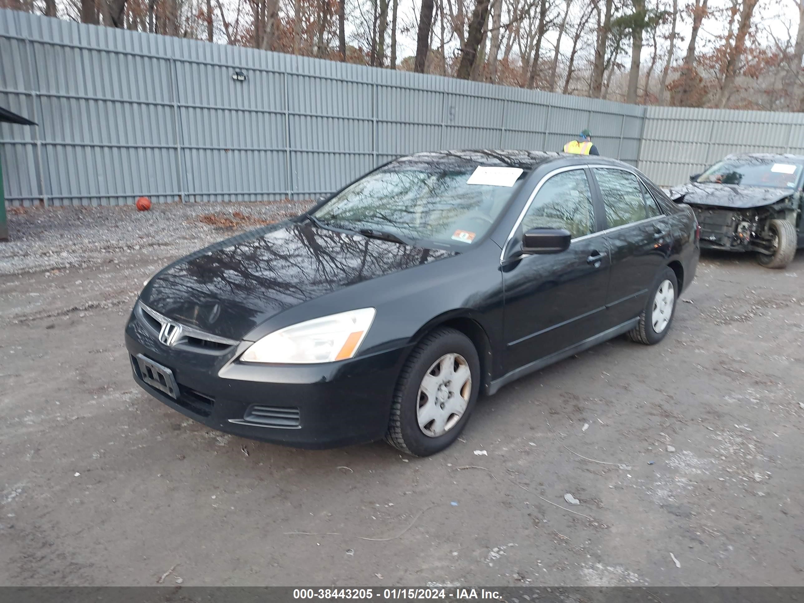 Photo 1 VIN: 1HGCM56466A093488 - HONDA ACCORD 