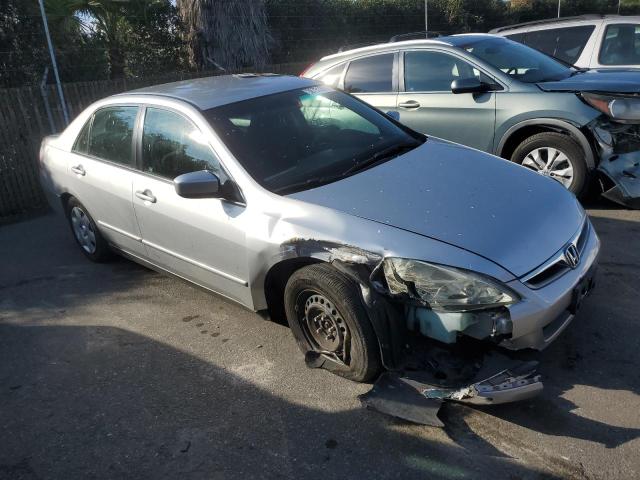 Photo 3 VIN: 1HGCM56467A040632 - HONDA ACCORD 