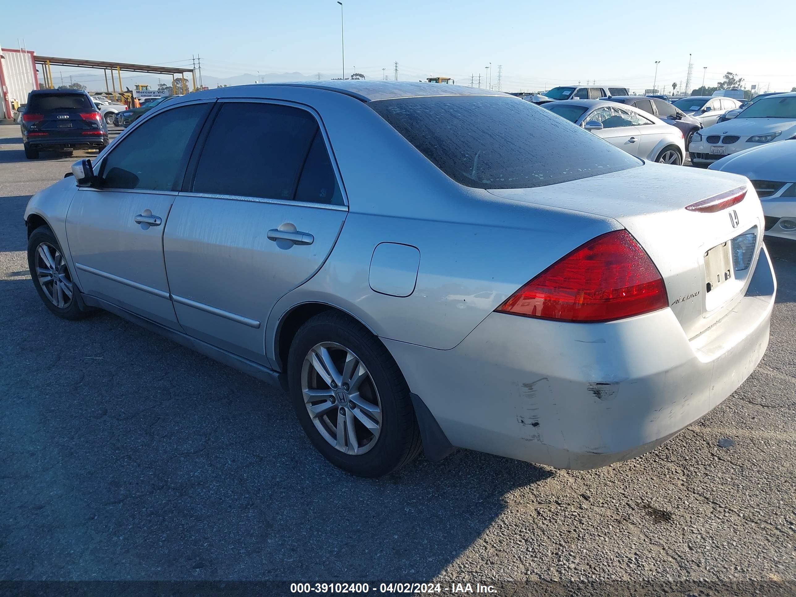 Photo 2 VIN: 1HGCM56467A101199 - HONDA ACCORD 