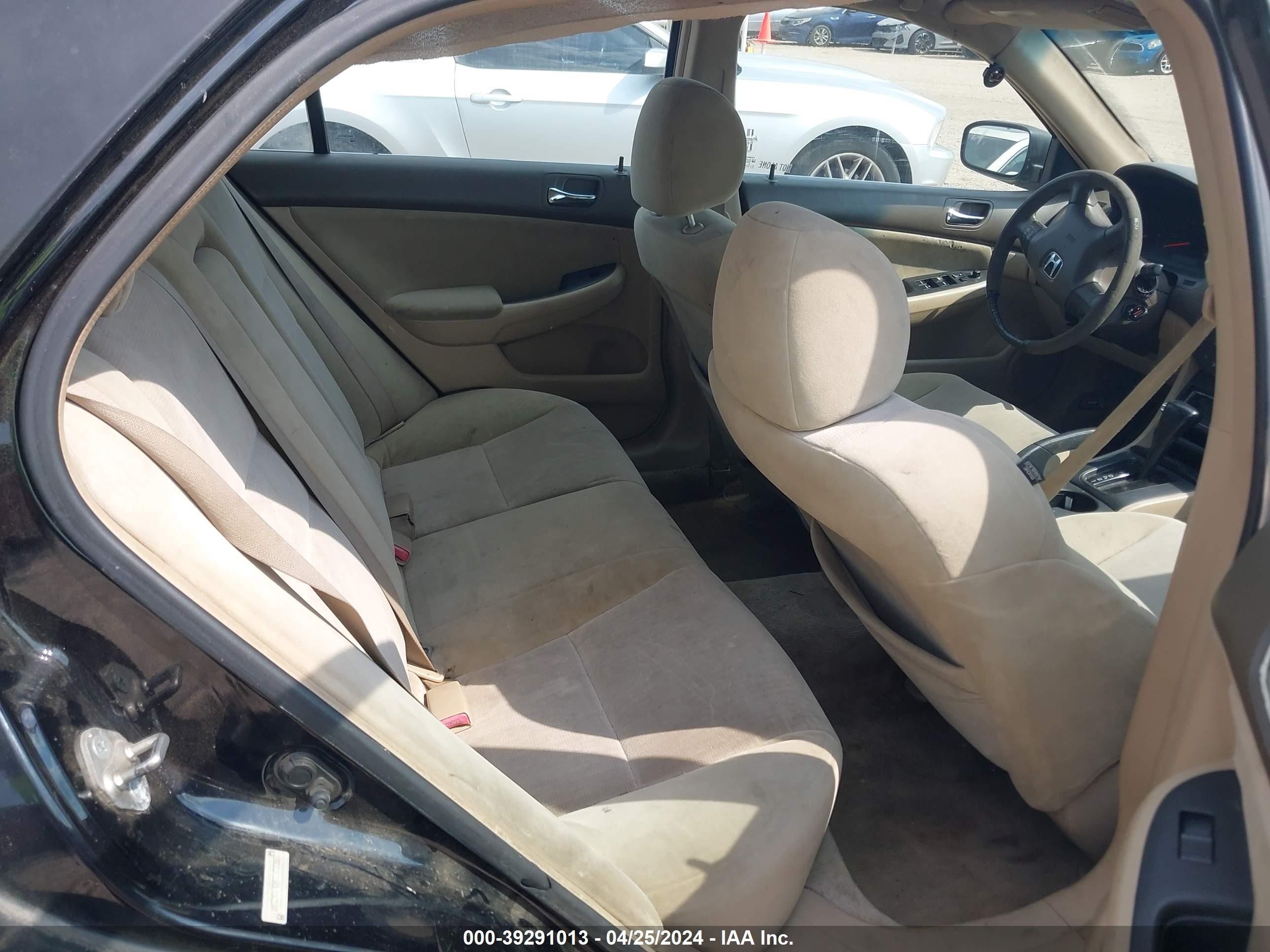 Photo 7 VIN: 1HGCM56474A108822 - HONDA ACCORD 