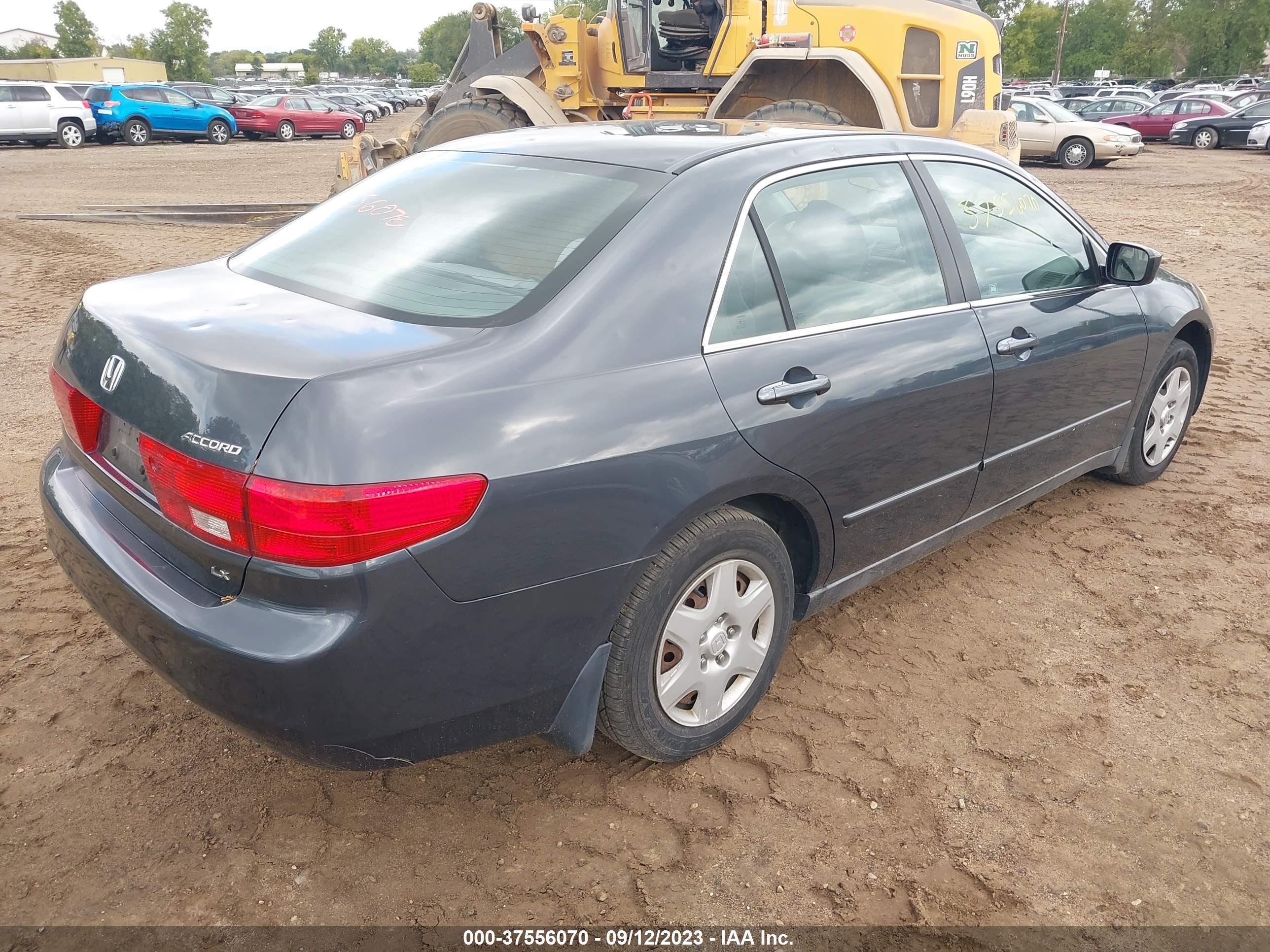 Photo 3 VIN: 1HGCM56475A032794 - HONDA ACCORD 