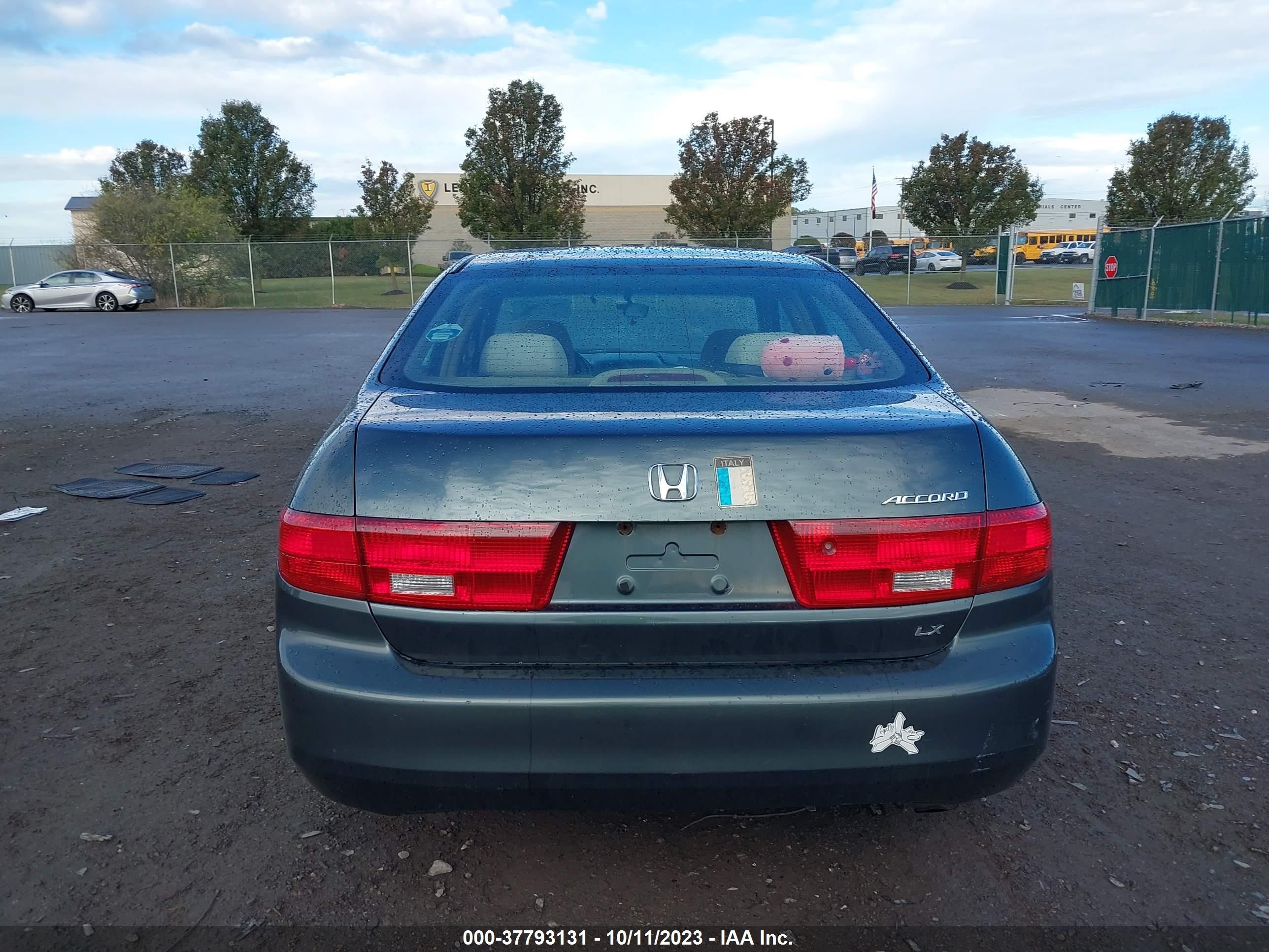 Photo 15 VIN: 1HGCM56475A044198 - HONDA ACCORD 