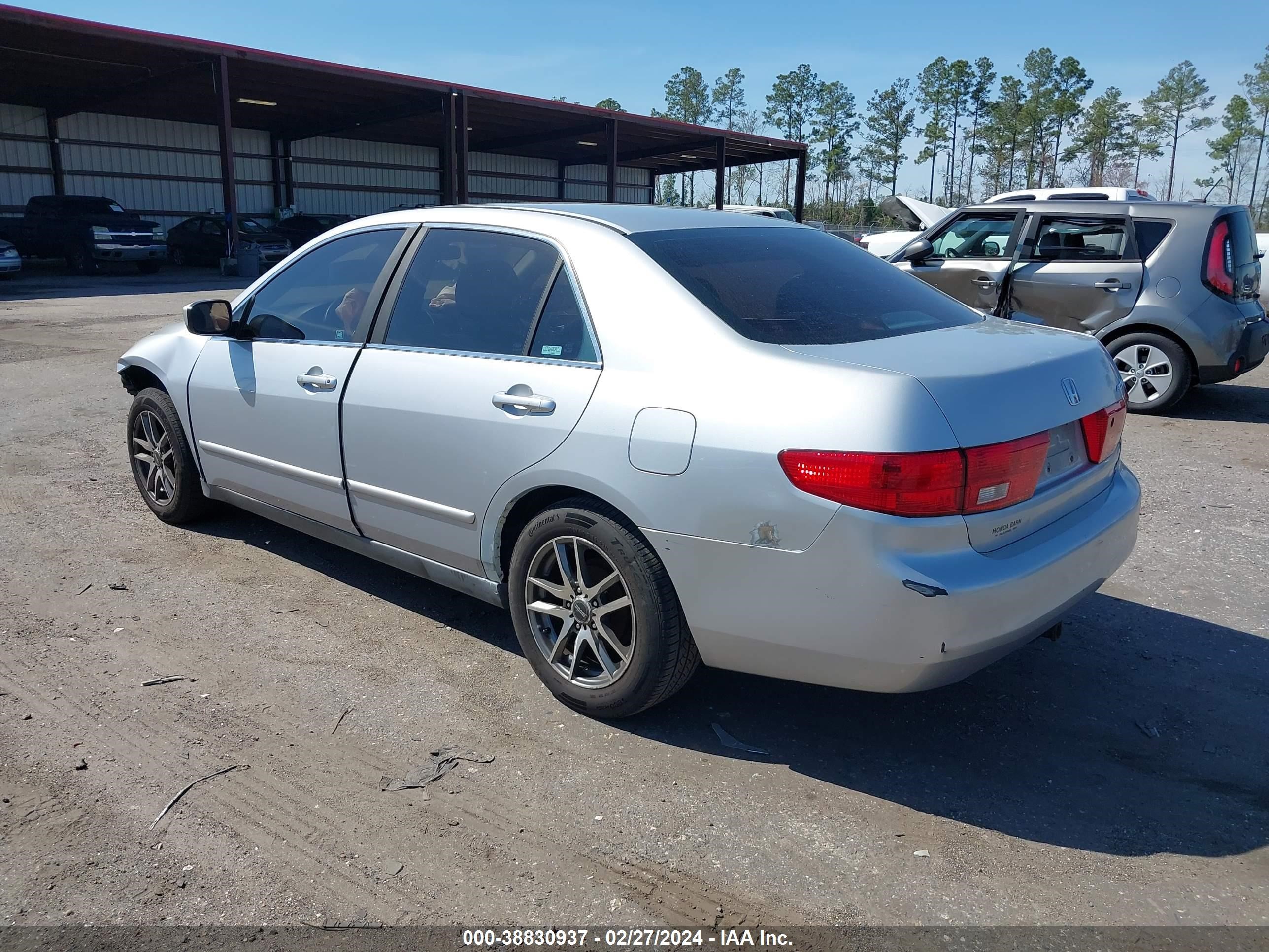 Photo 2 VIN: 1HGCM56475A097547 - HONDA ACCORD 