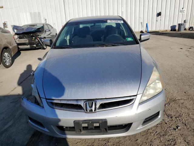 Photo 4 VIN: 1HGCM56476A115370 - HONDA ACCORD LX 