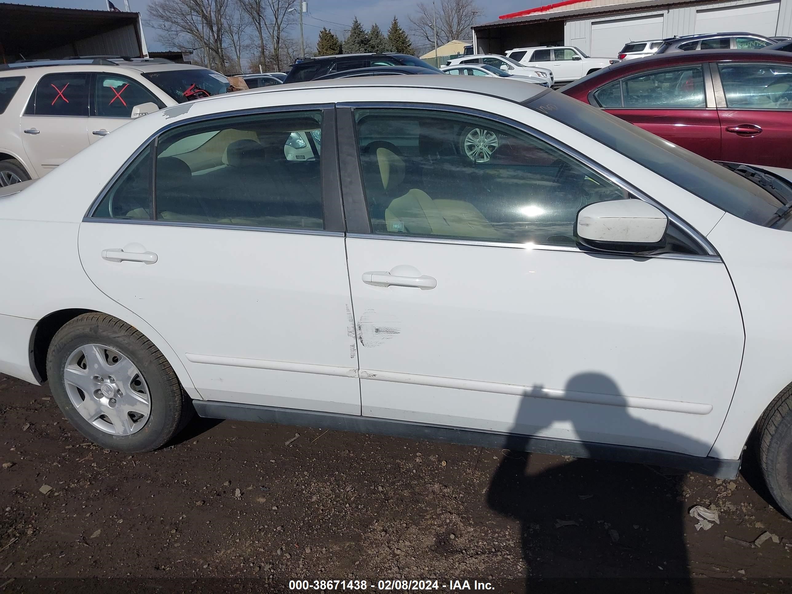 Photo 13 VIN: 1HGCM56476A175049 - HONDA ACCORD 