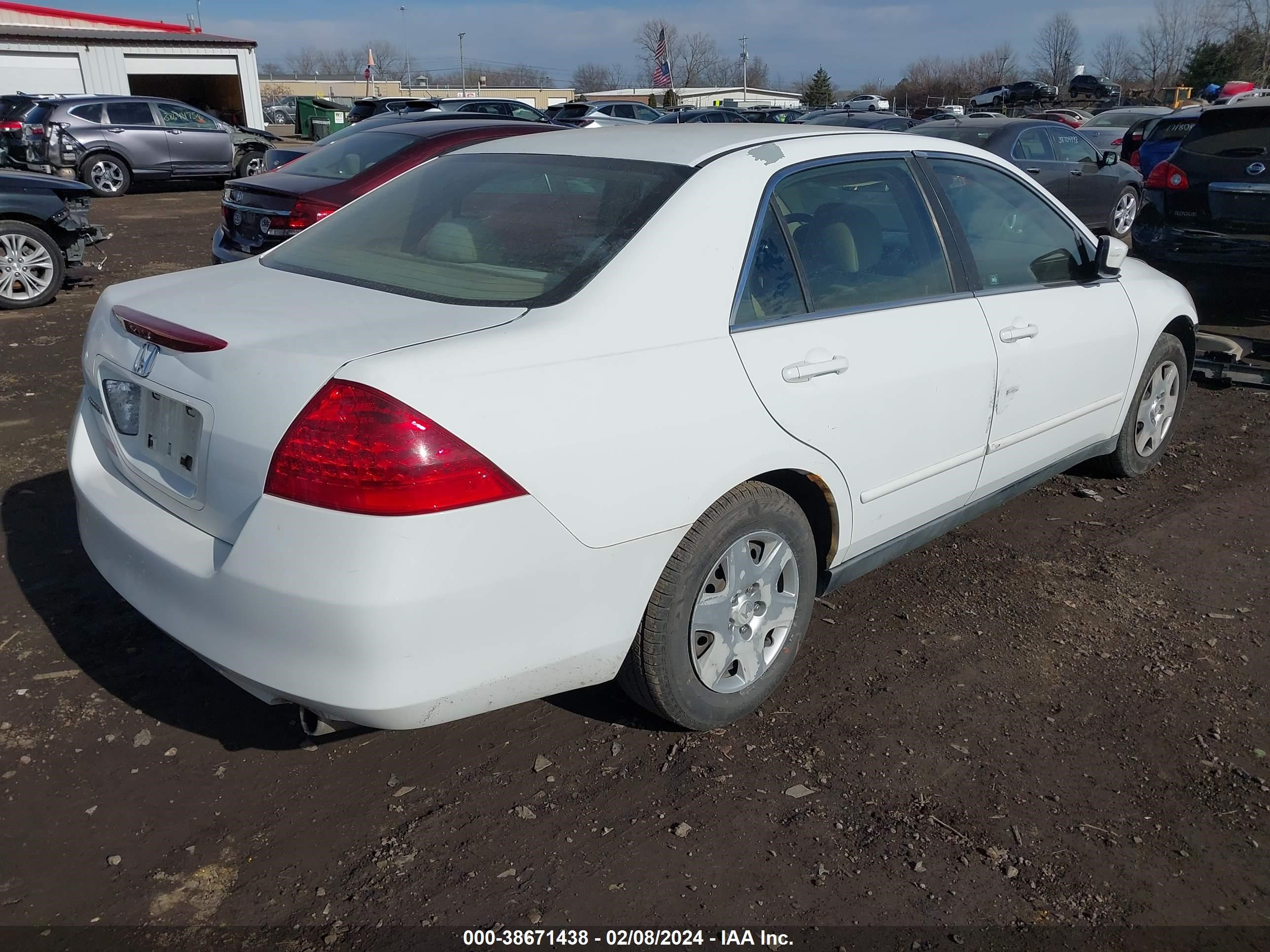 Photo 3 VIN: 1HGCM56476A175049 - HONDA ACCORD 