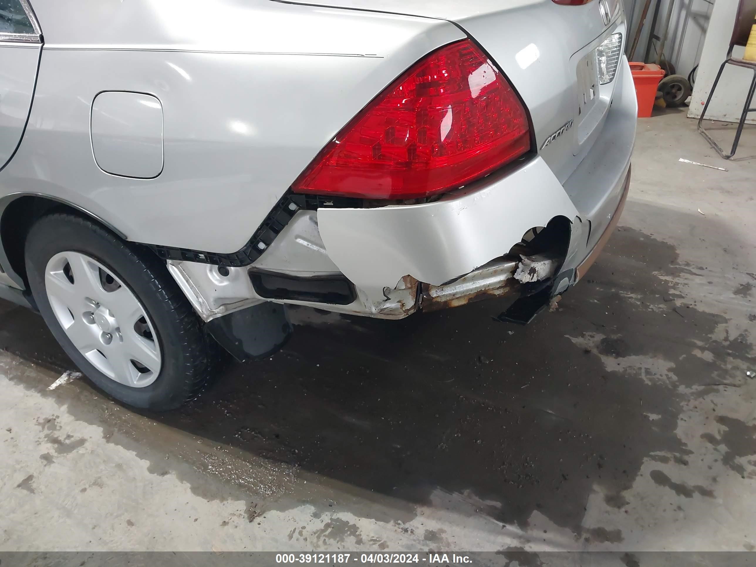 Photo 19 VIN: 1HGCM56477A013486 - HONDA ACCORD 