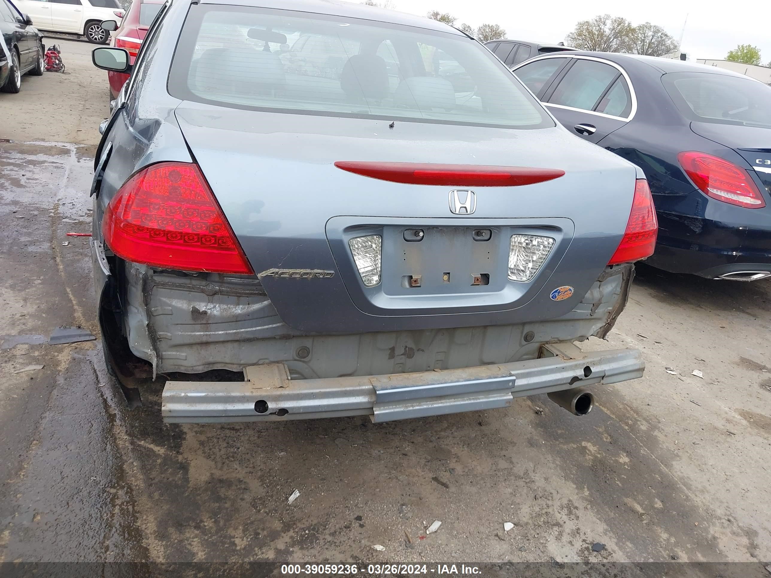 Photo 11 VIN: 1HGCM56477A107738 - HONDA ACCORD 