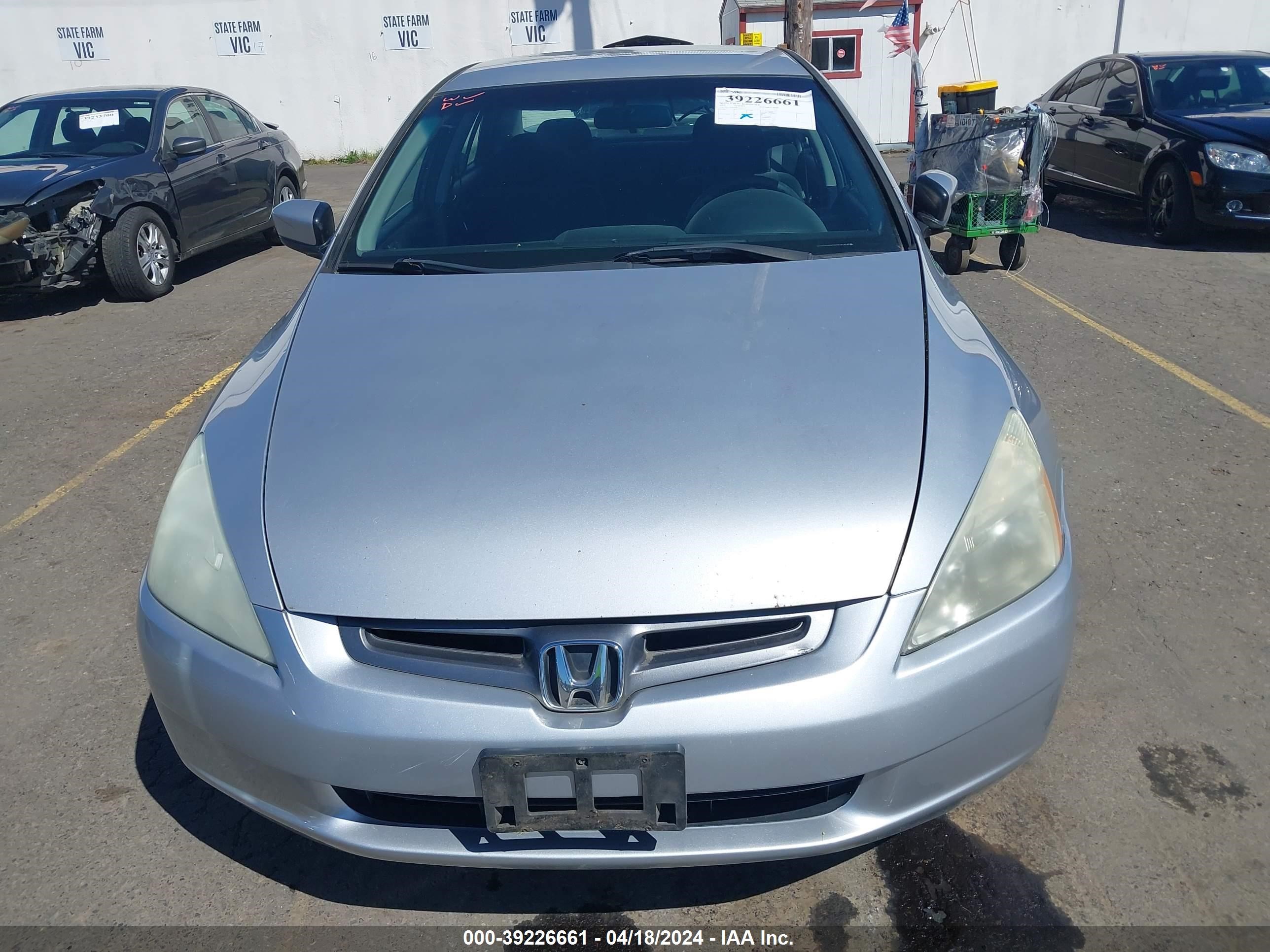 Photo 11 VIN: 1HGCM56485A004132 - HONDA ACCORD 